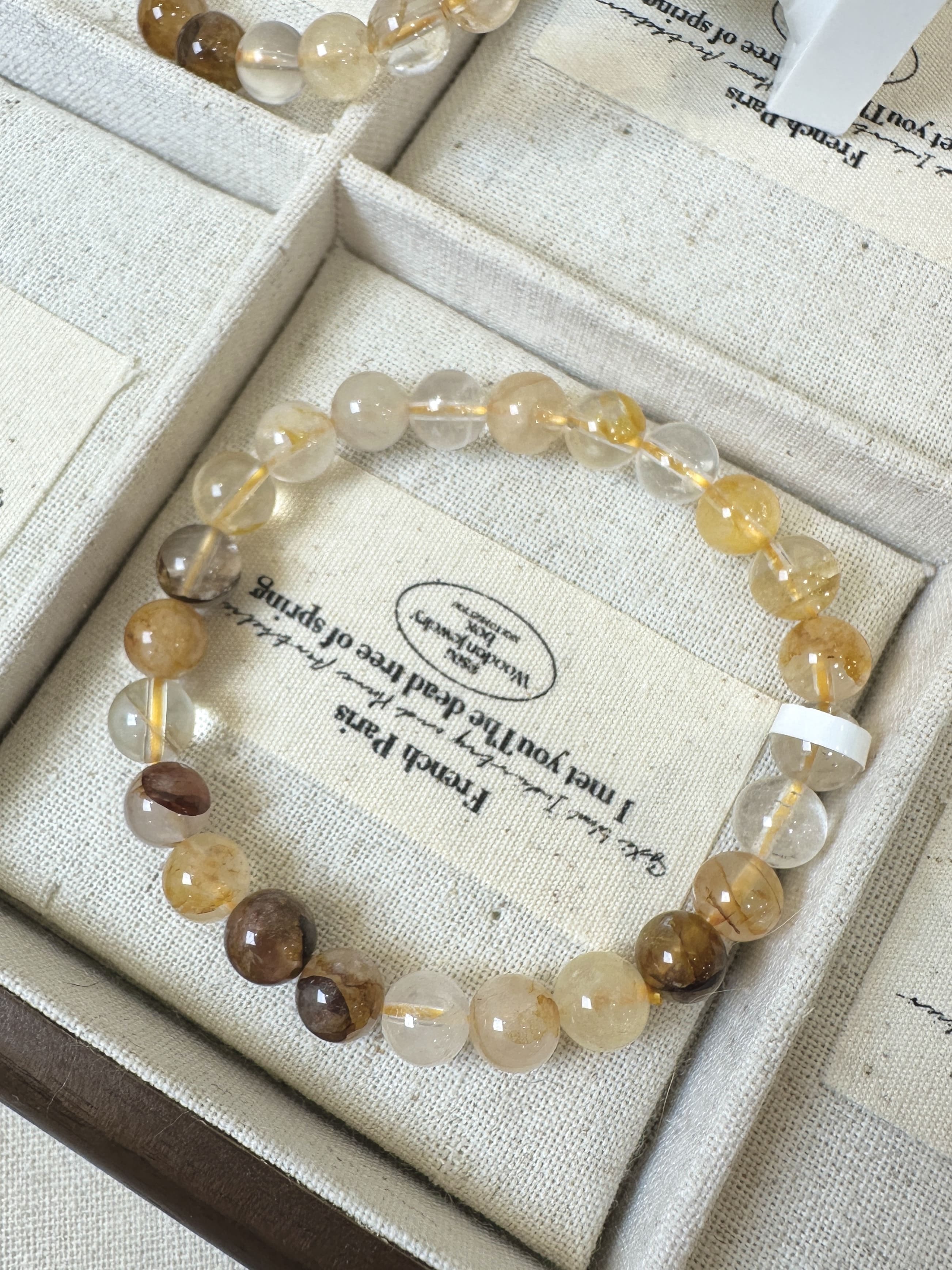 黃膠花手串 8mm+｜溫暖金黃・正向能量・日常招好運