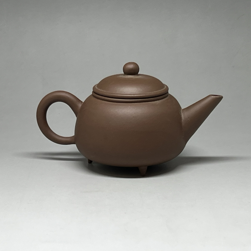 茶香自在】1980年代三足紫砂壺中國宜興款120 C.C.