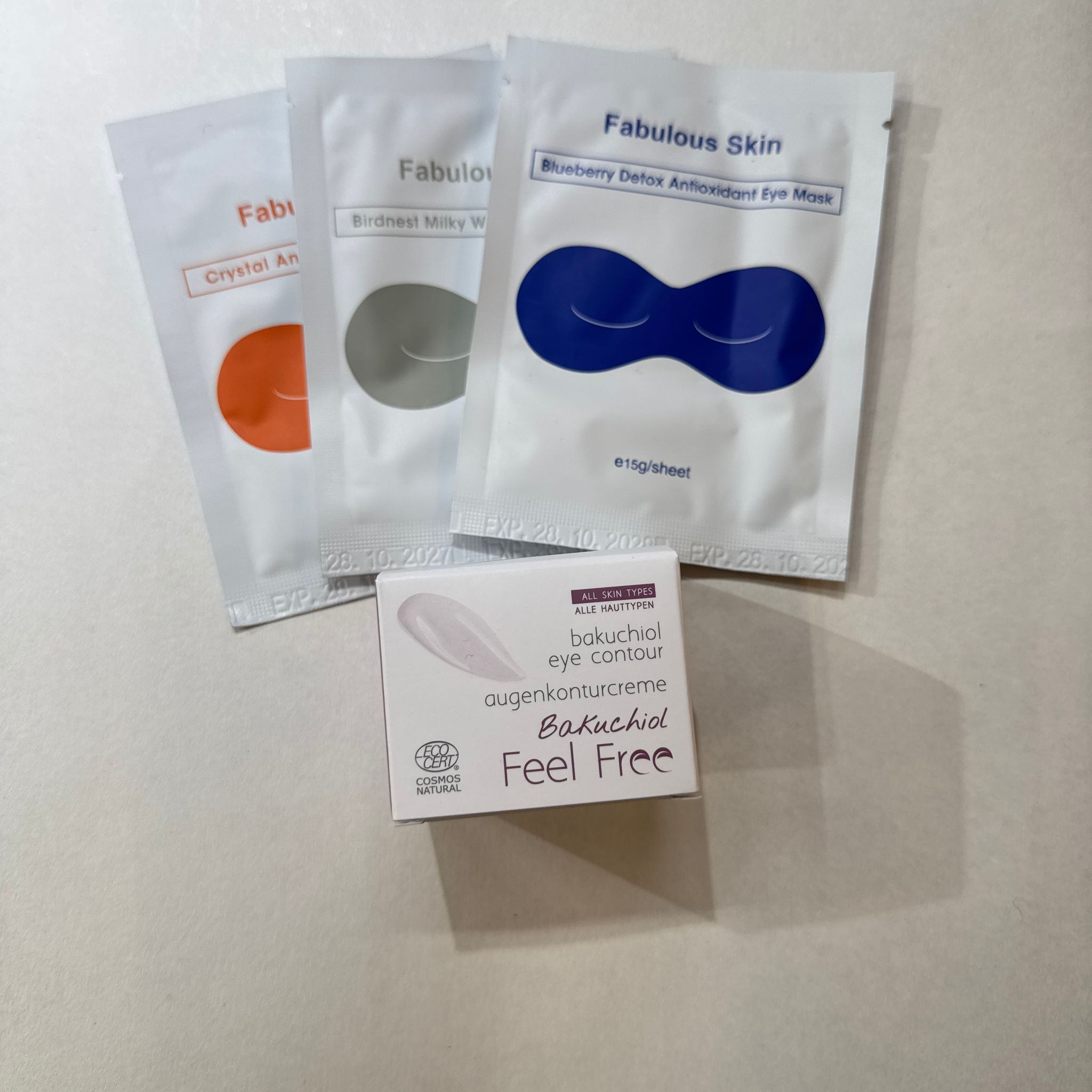 關鍵字L23. Feel Free Bakuchiol Eye Contour $199