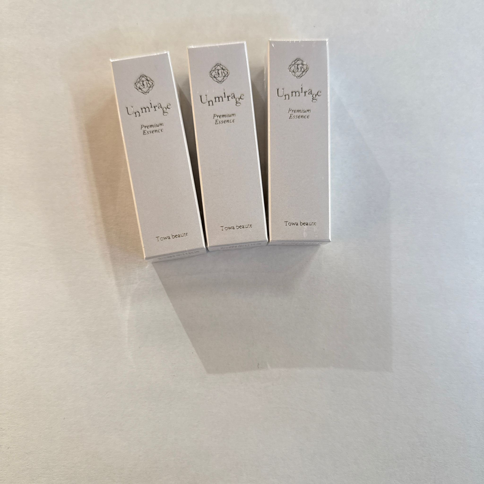 關鍵字L13. Towa Beaute unmirage premium essence 3支 $499