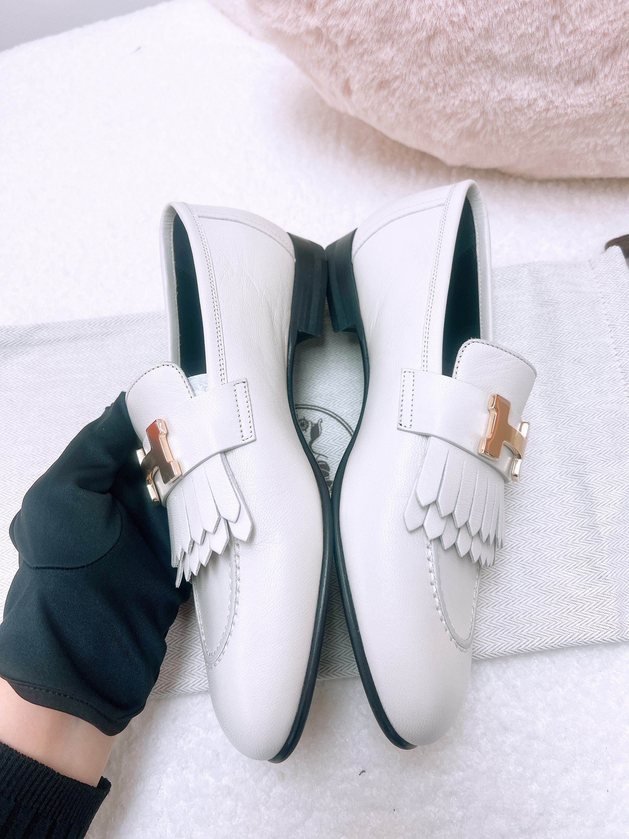 *Unused* (size 35.5) Hermes royal loafers (white GHW)