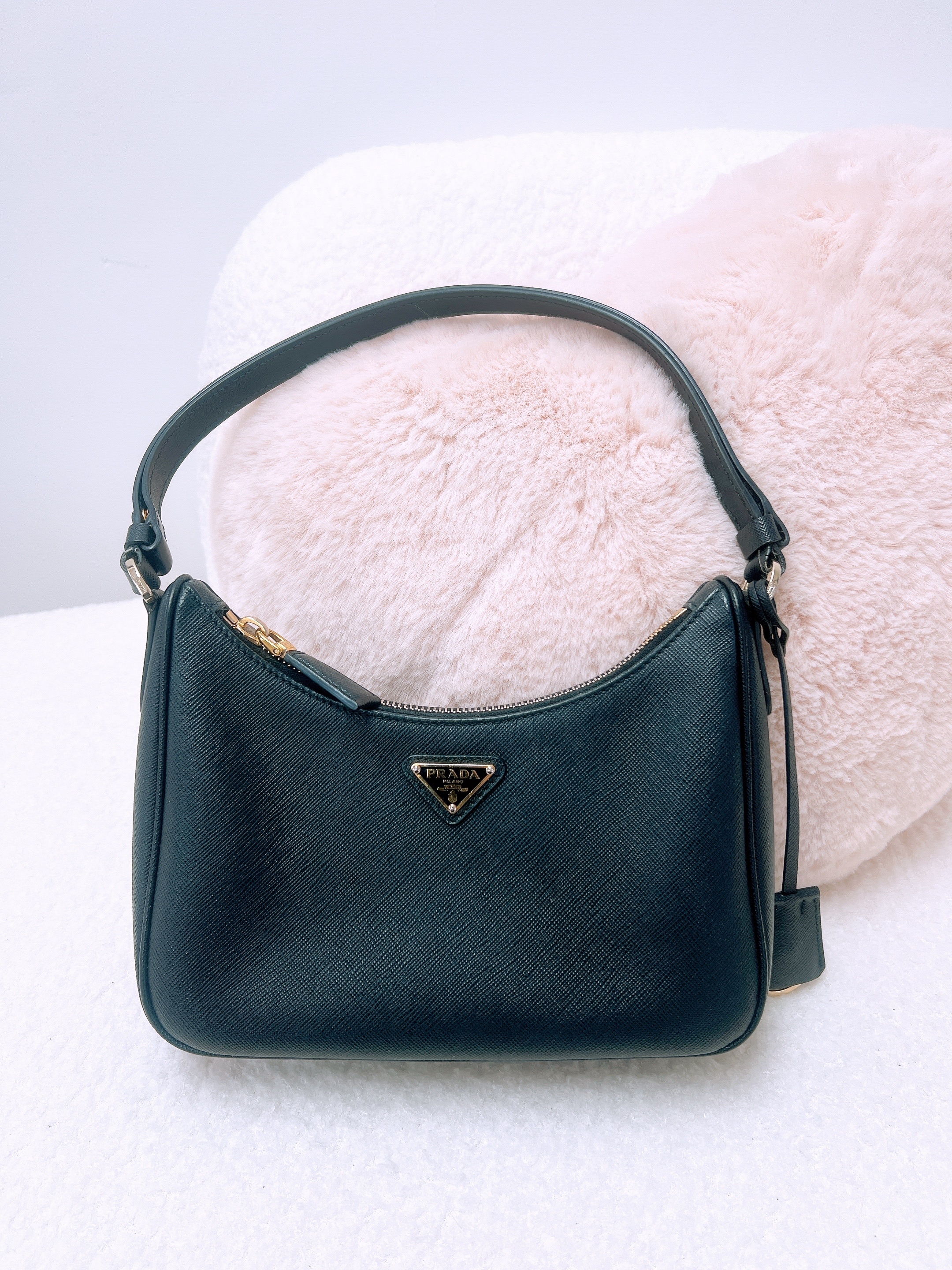 Prada hobo saffiano black