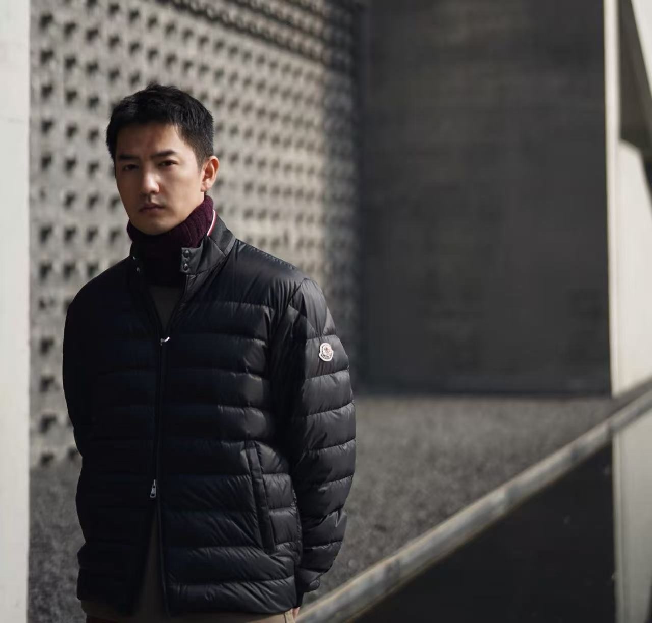 Moncler2026春款藍色薄款羽絨-T