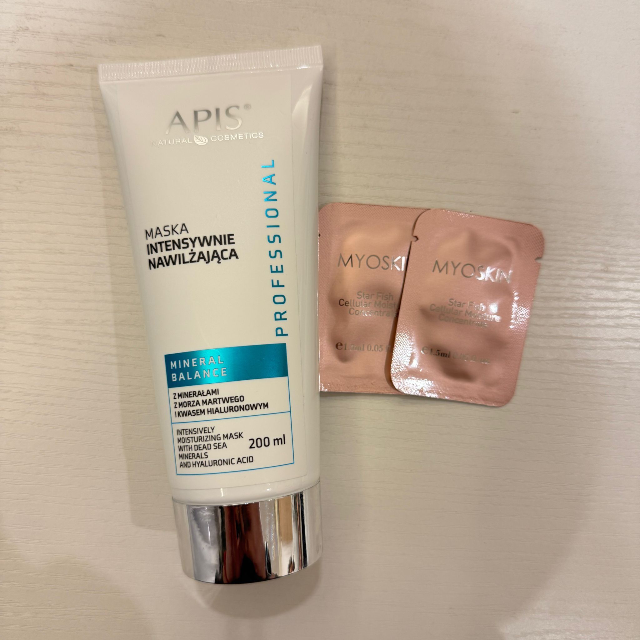 關鍵字L28. APIS Intensive moisturizing mask 200ml $369