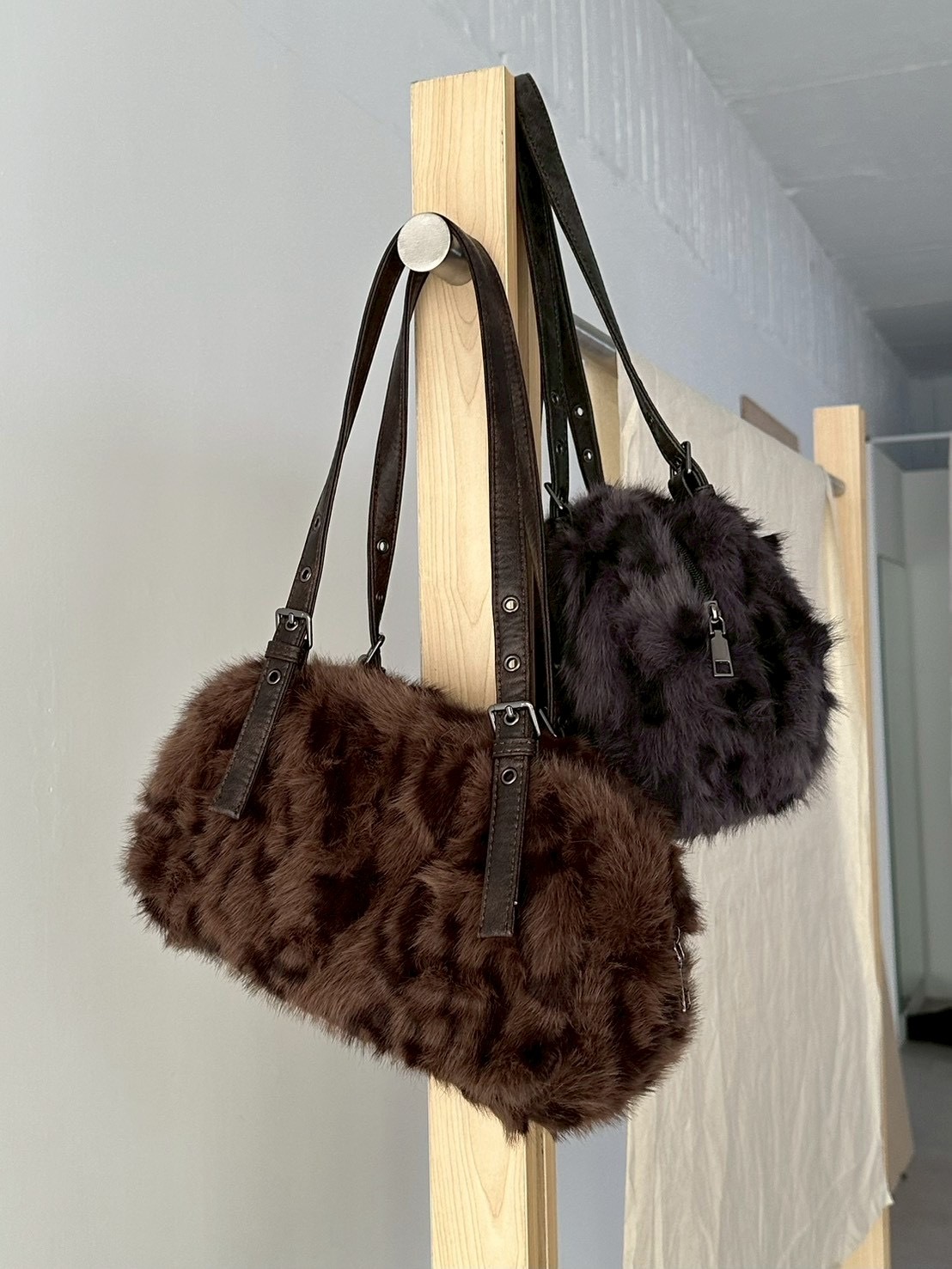 冬日毛茸茸豹紋包