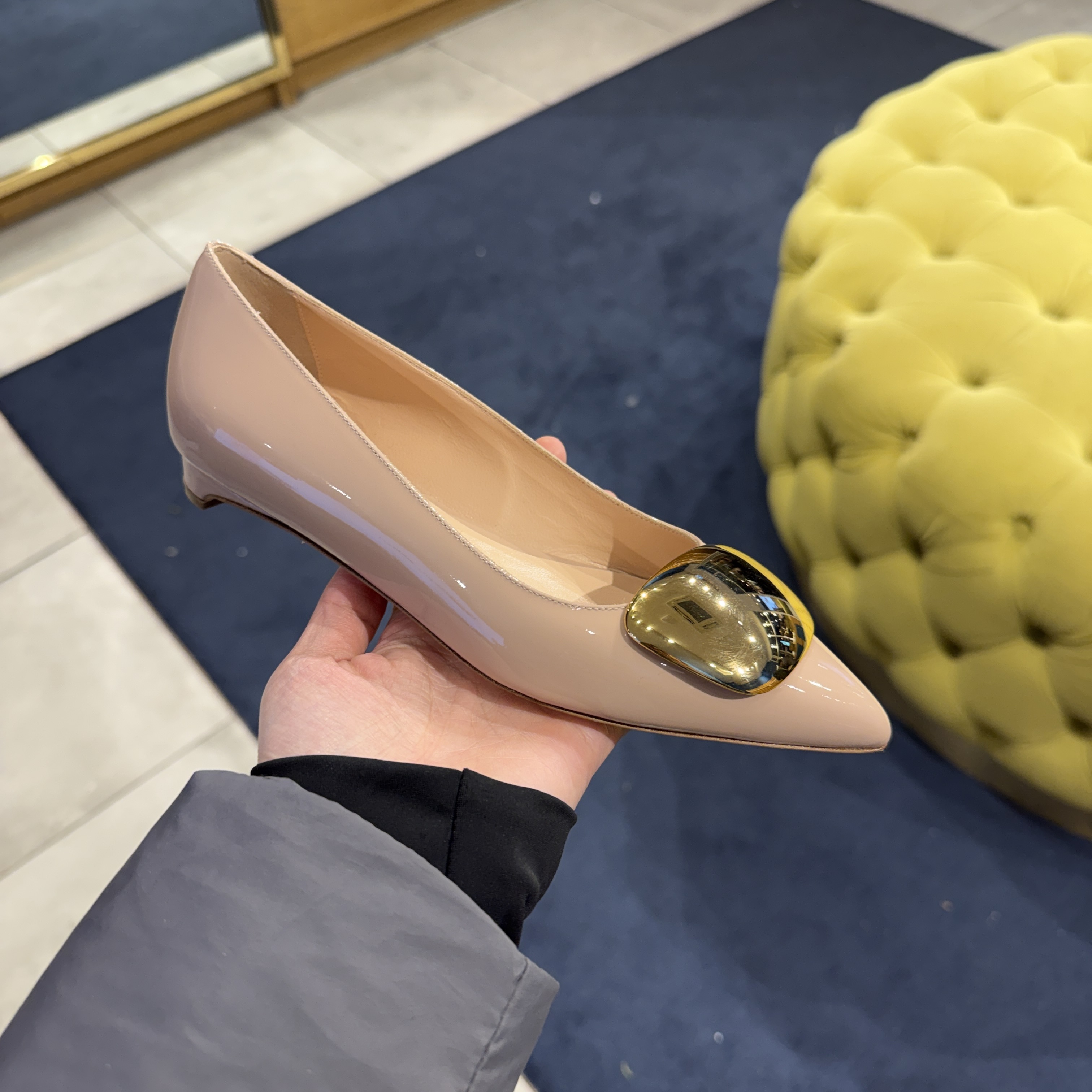 Rupert Sanderson bedfa nude gold flats