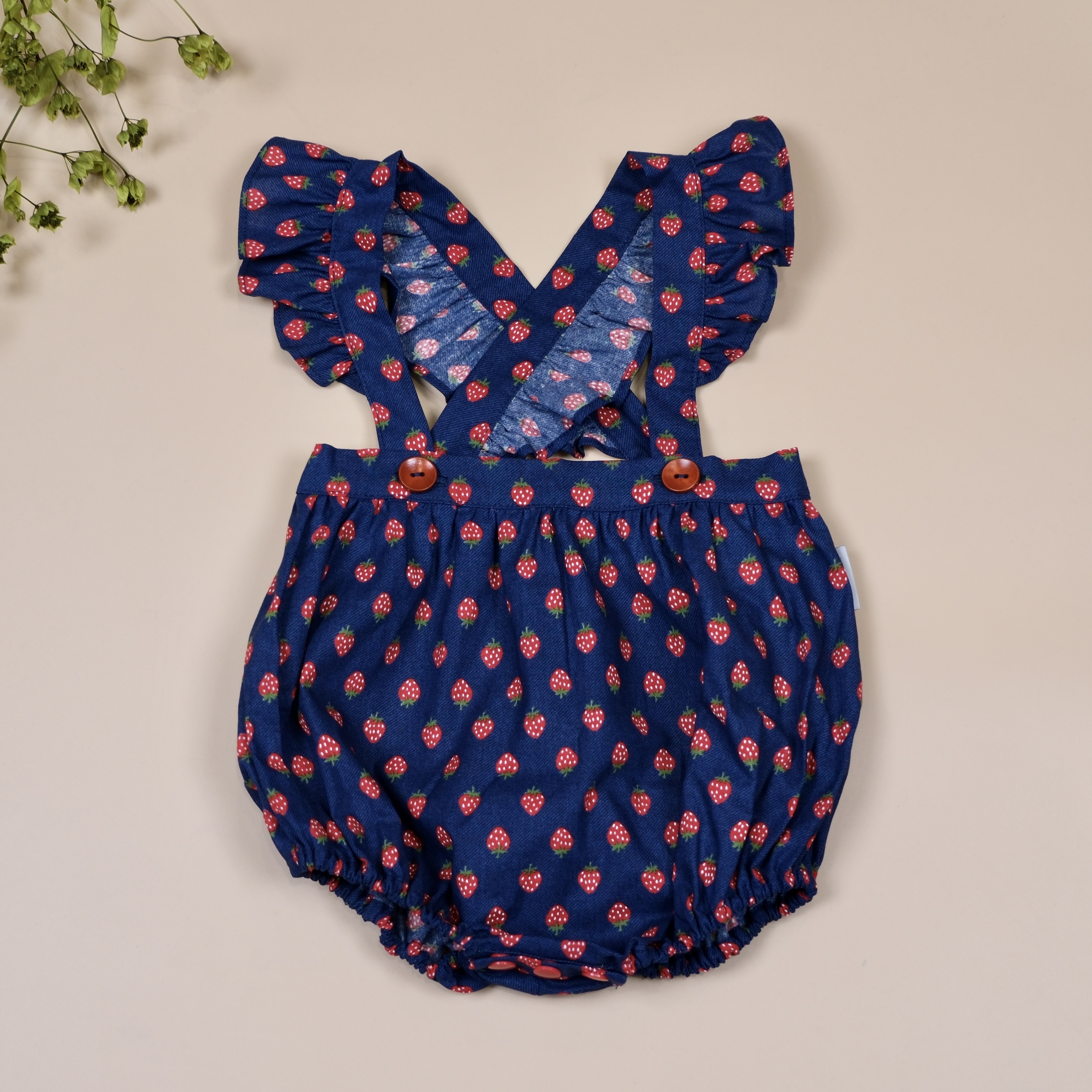 迷你草莓 ◈ 荷葉邊吊帶包屁衣