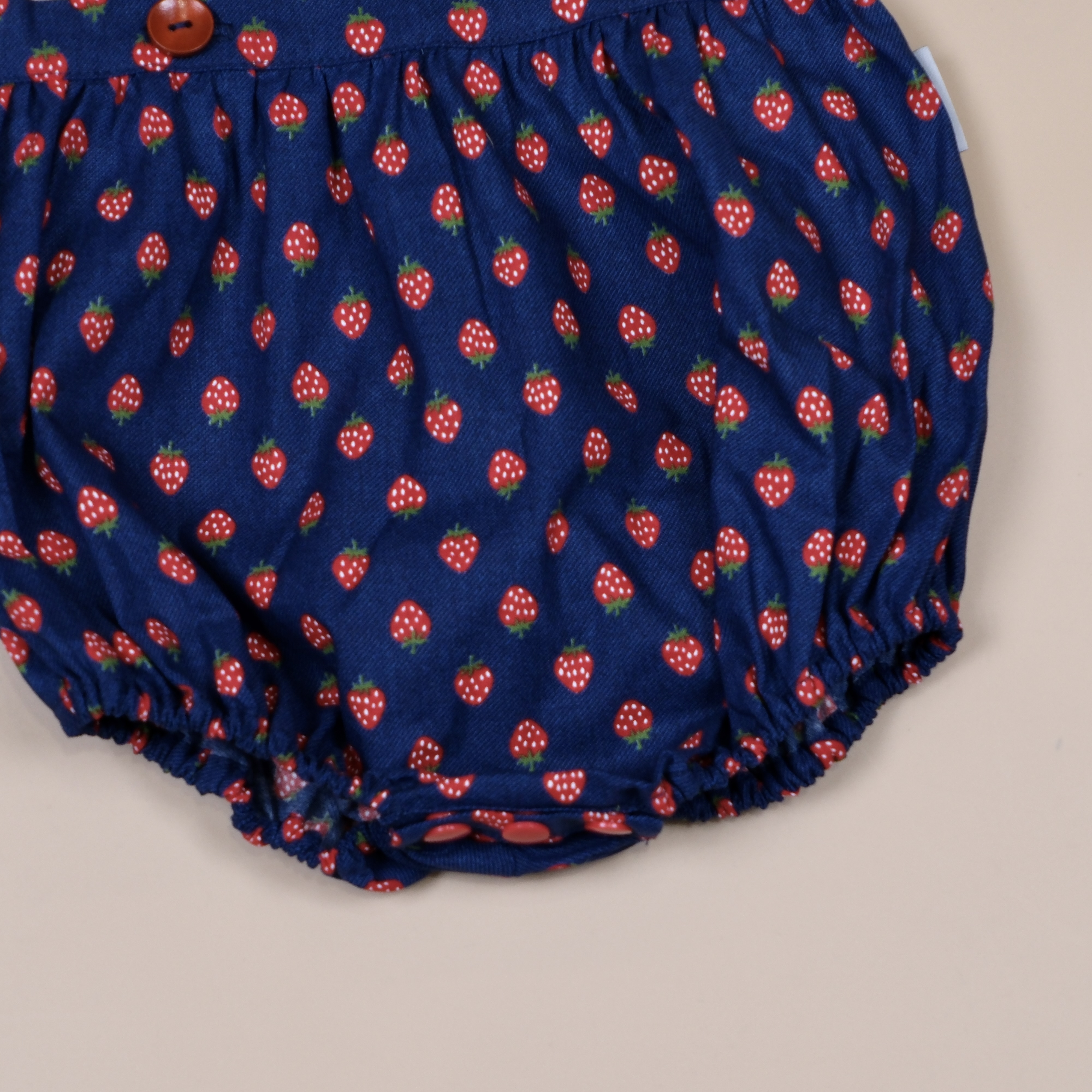 迷你草莓 ◈ 荷葉邊吊帶包屁衣