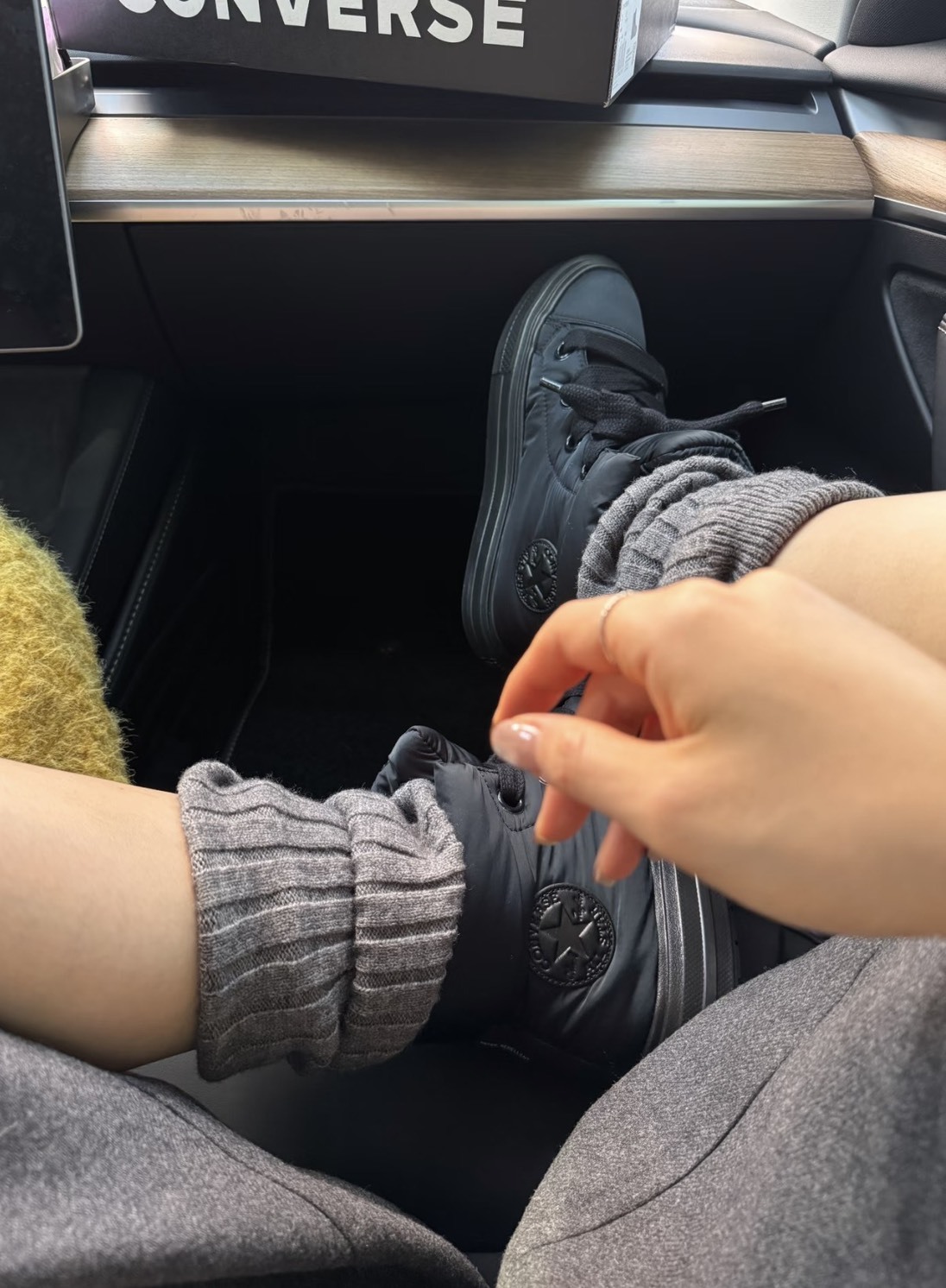 <穿靴的人先享受冬天👢> Converse ELEMENTS BOOT 蓬蓬短靴 黑天鵝🖤🦢