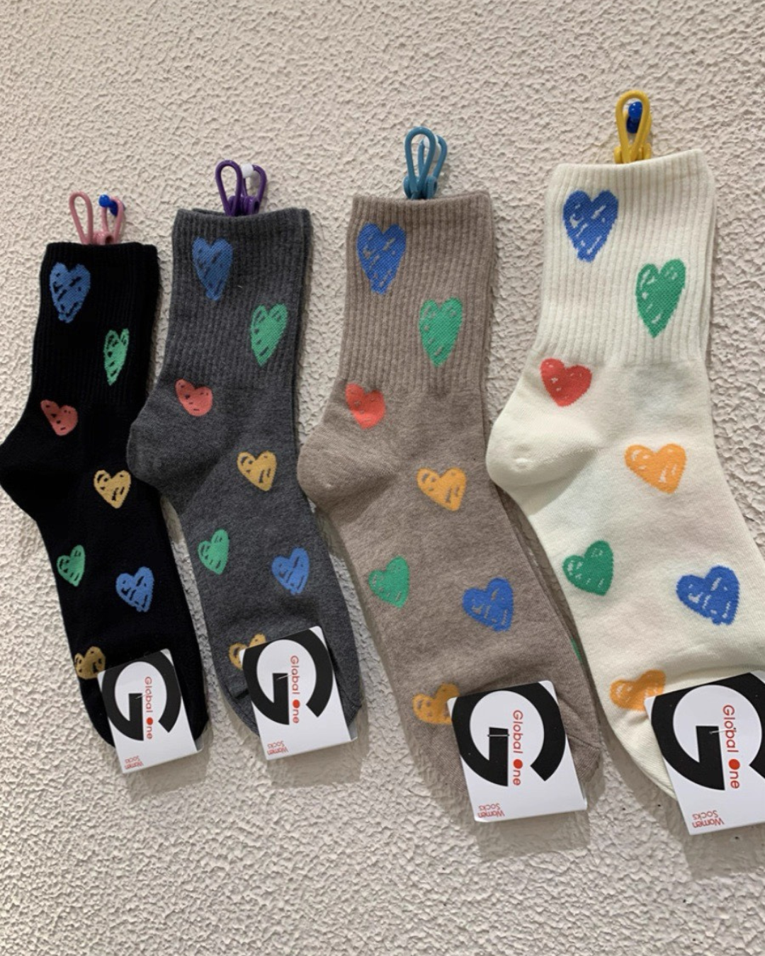 Global One 彩色愛心中筒襪