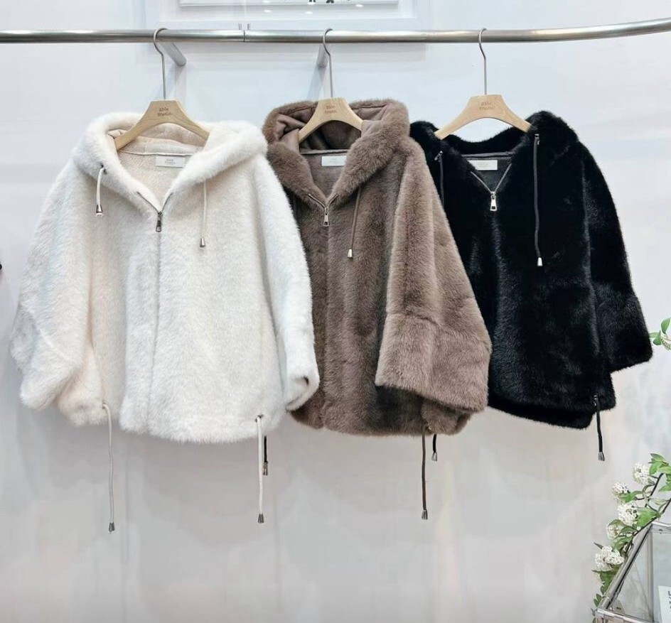 AB70 胸 54長 22$699