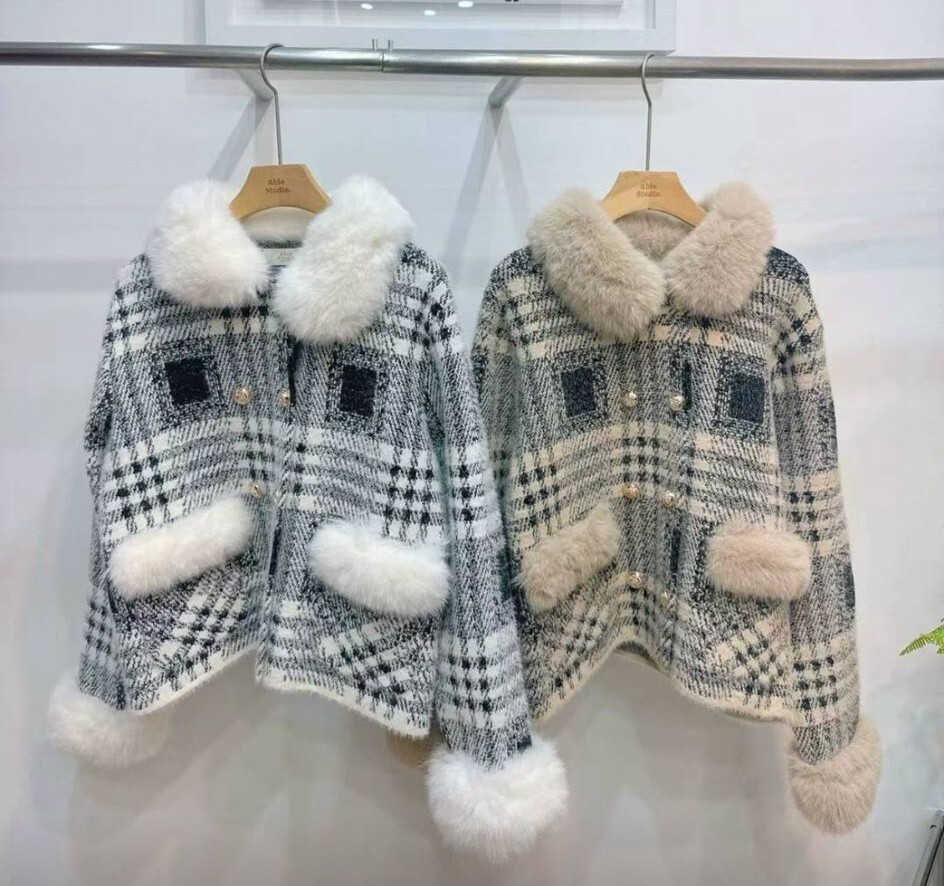 AB90 胸 42-58 長 21 $399