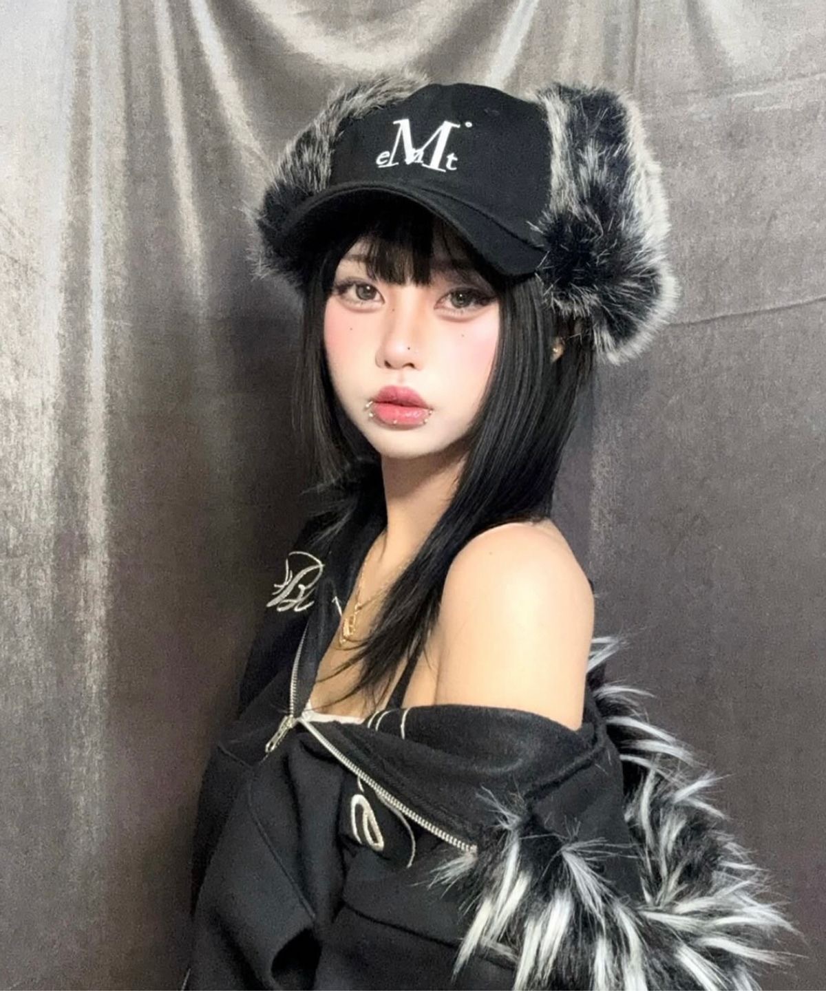 【預購】MUCENT 標誌性 Signature Earflap Ball Cap 保暖 毛毛 護耳 毛茸茸 棒球 飛行帽