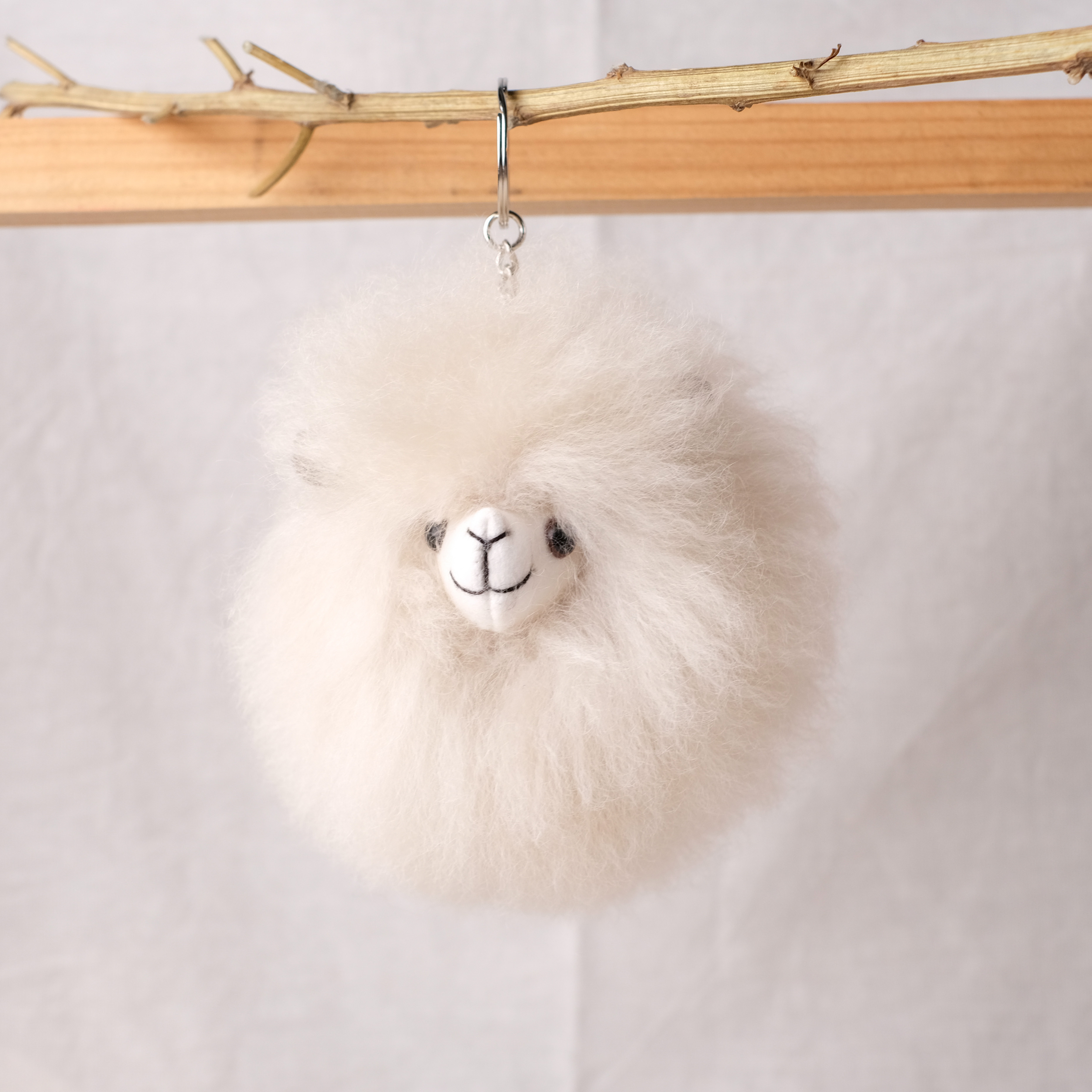 羊駝毛絨吊飾｜米白｜秘魯