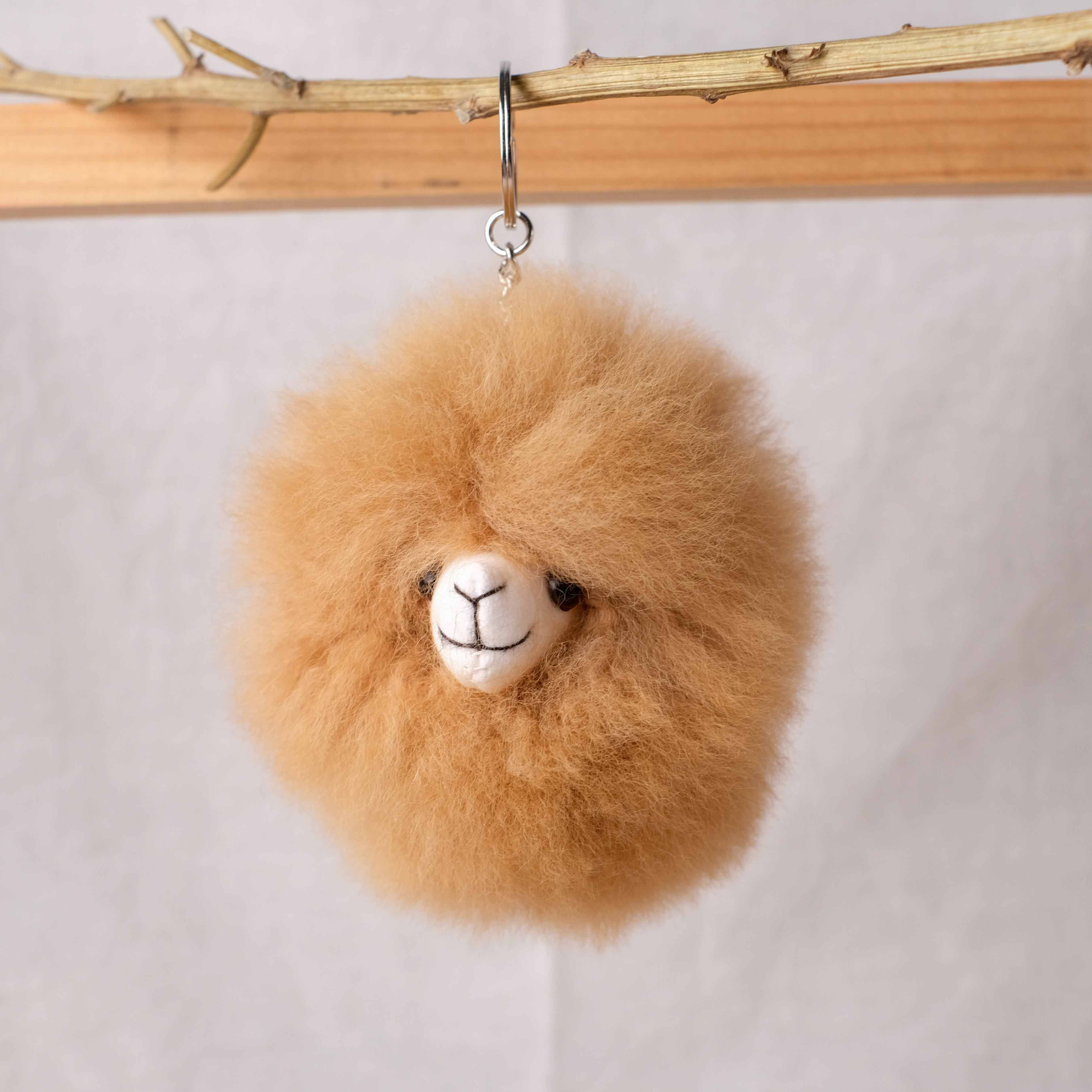 羊駝毛絨吊飾｜淺棕｜秘魯