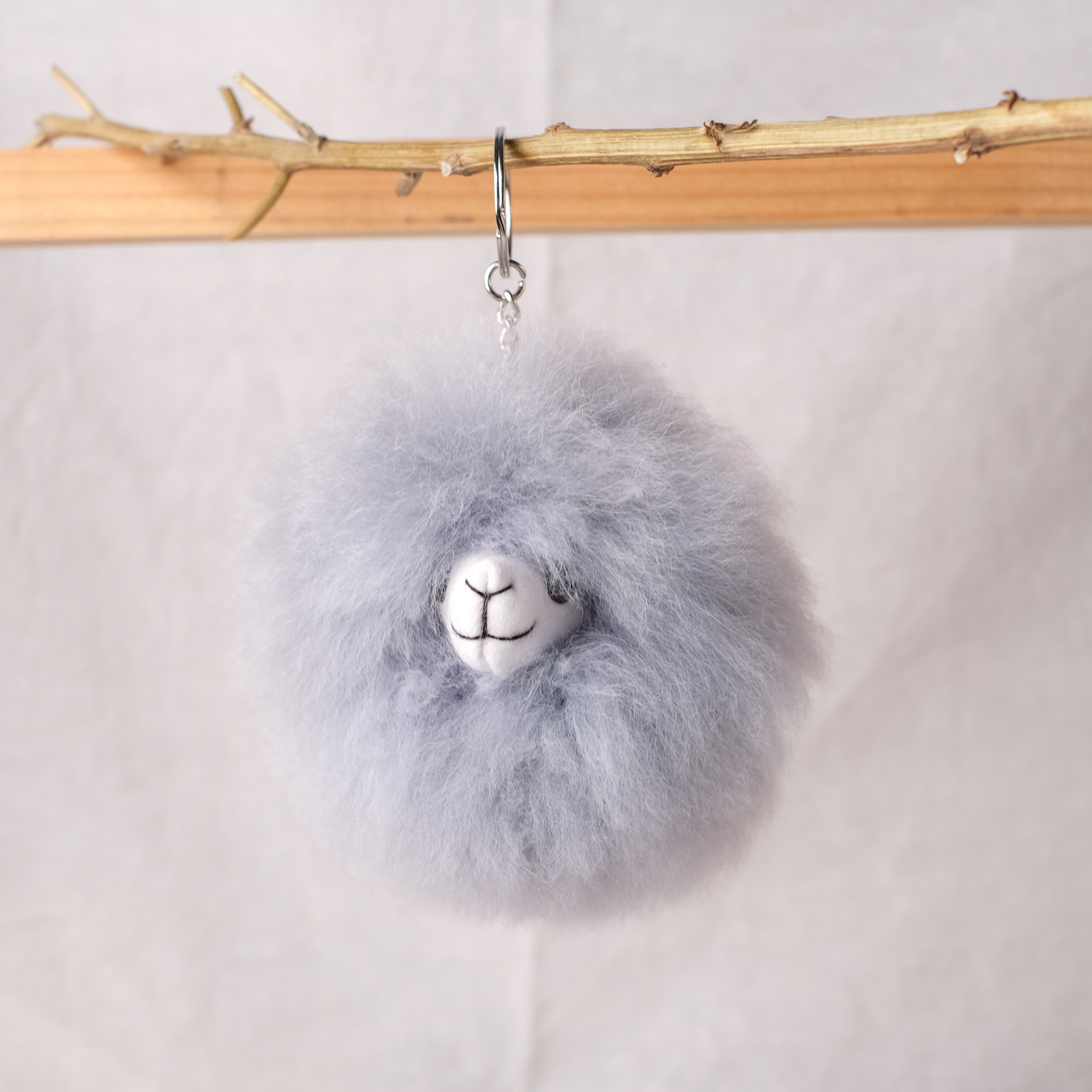 羊駝毛絨吊飾｜淺灰｜秘魯