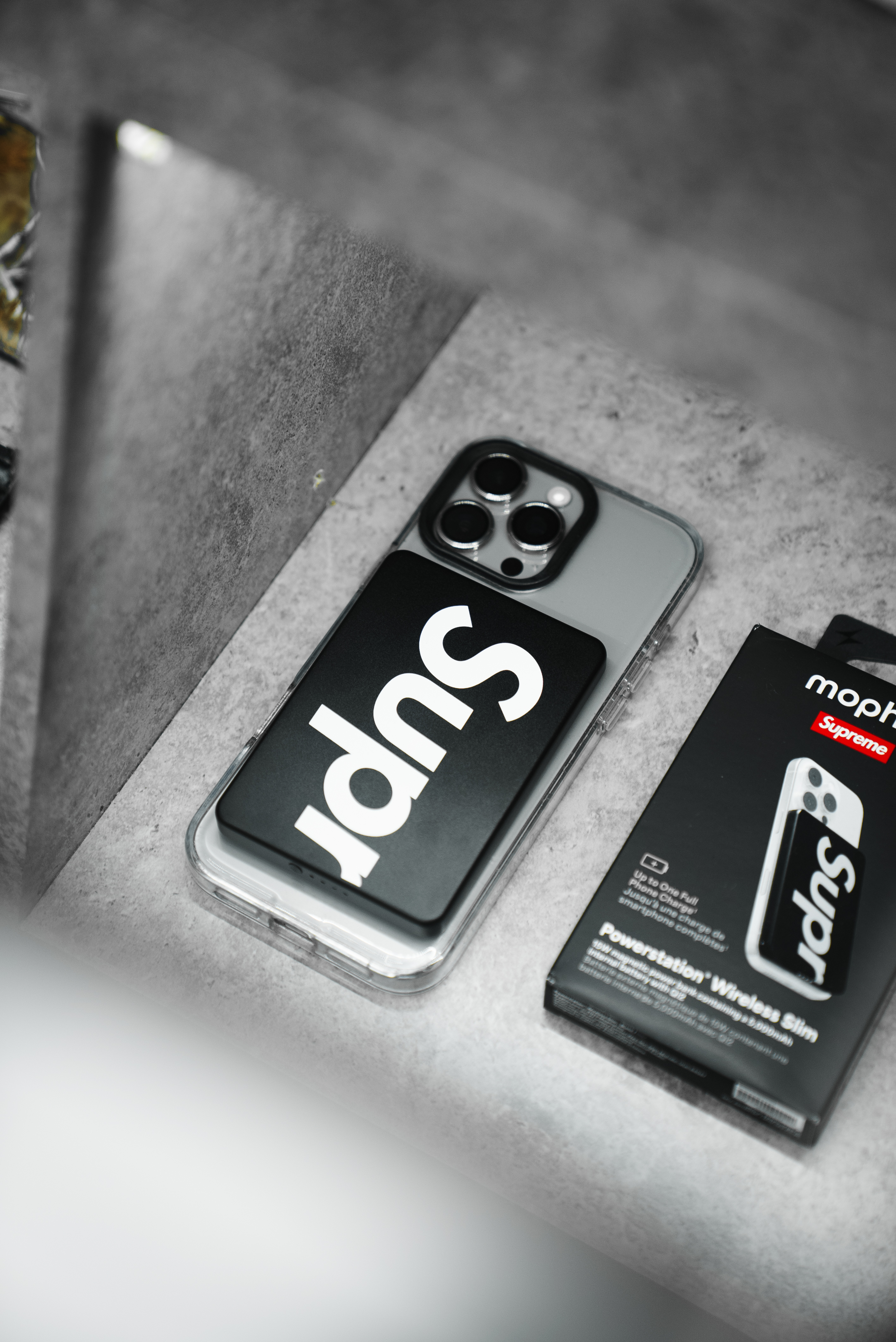 Focus Store】部分現貨Supreme FW25 Week15 Mophie® Qi2 Power