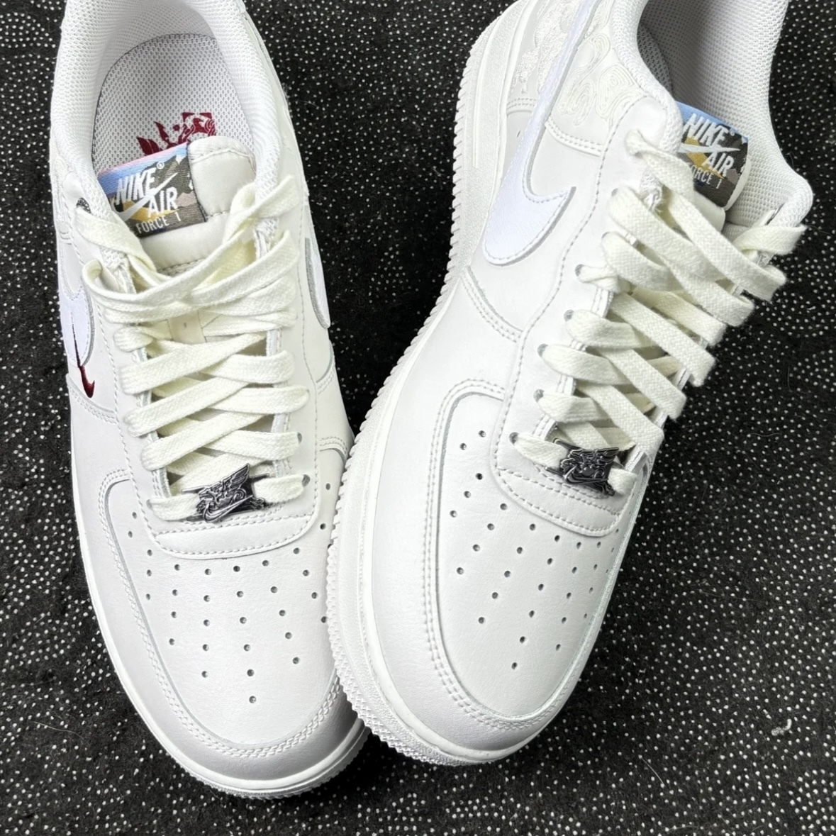 NIKE AIR FORCE 1 CNY 馬年 新年限定  脫韁系列 浮雕麂皮 休閒鞋 男鞋 IQ1119-011