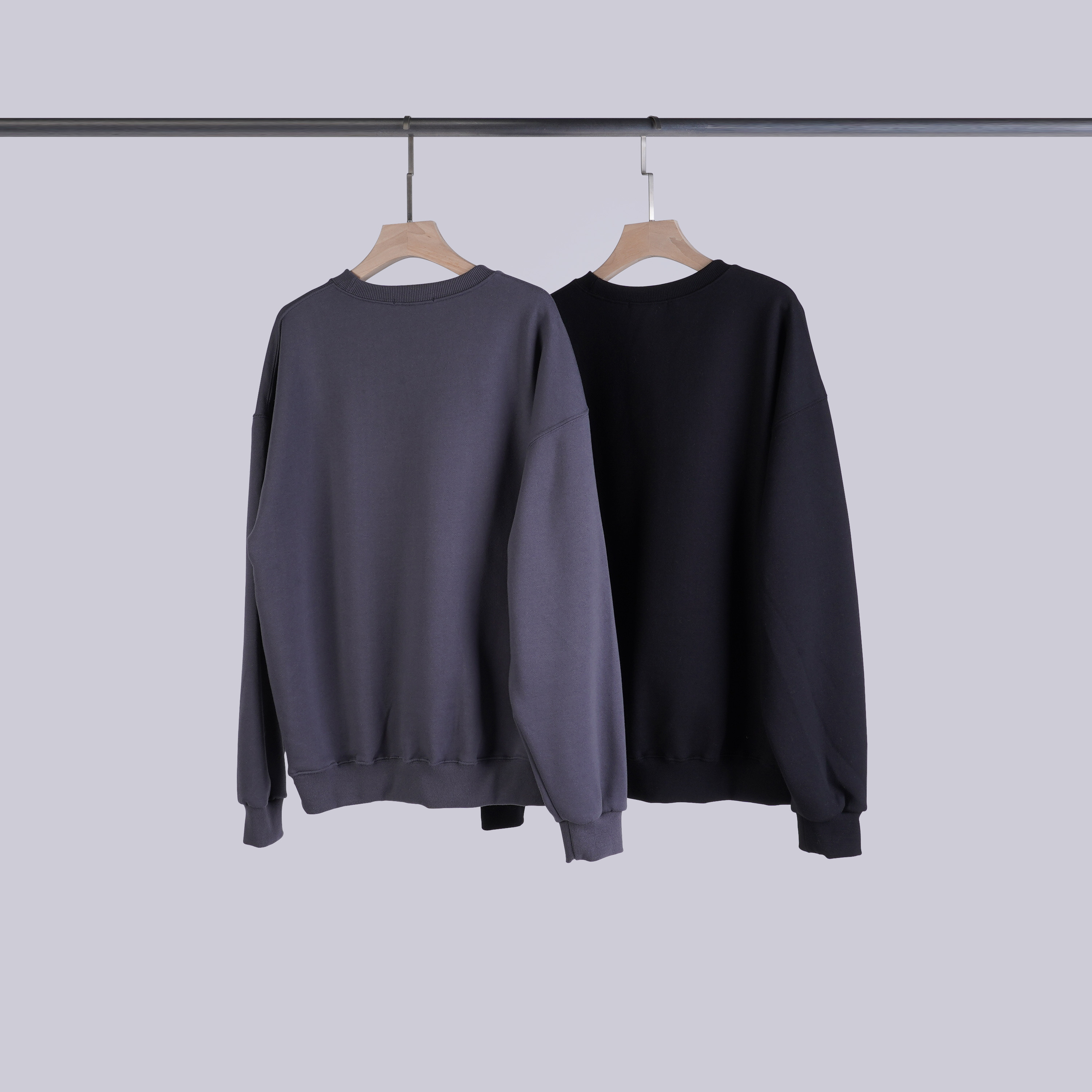 扭曲英字內刷毛大學T | 2色