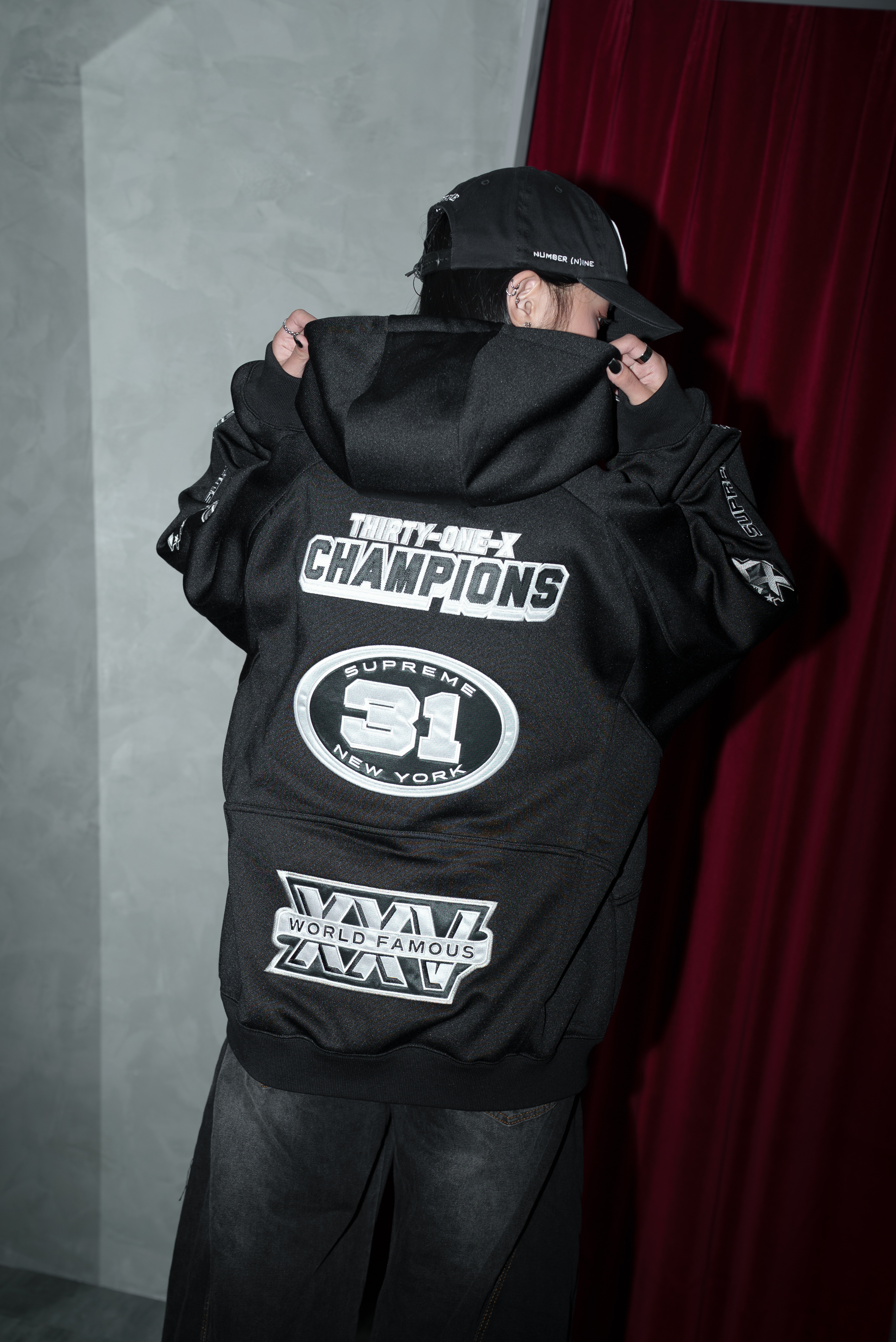 Focus Store】現貨秒發Supreme FW25 Week16 Football Zip Up H