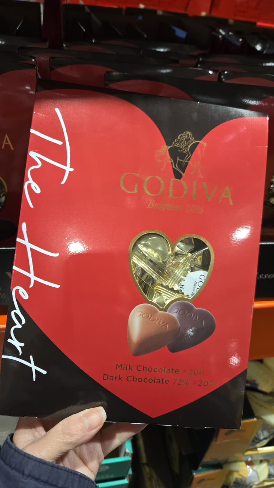 SS019 GODIVA 心型朱古力(20粒牛奶朱古力+20粒72%黑朱古力) exp: 2026.04