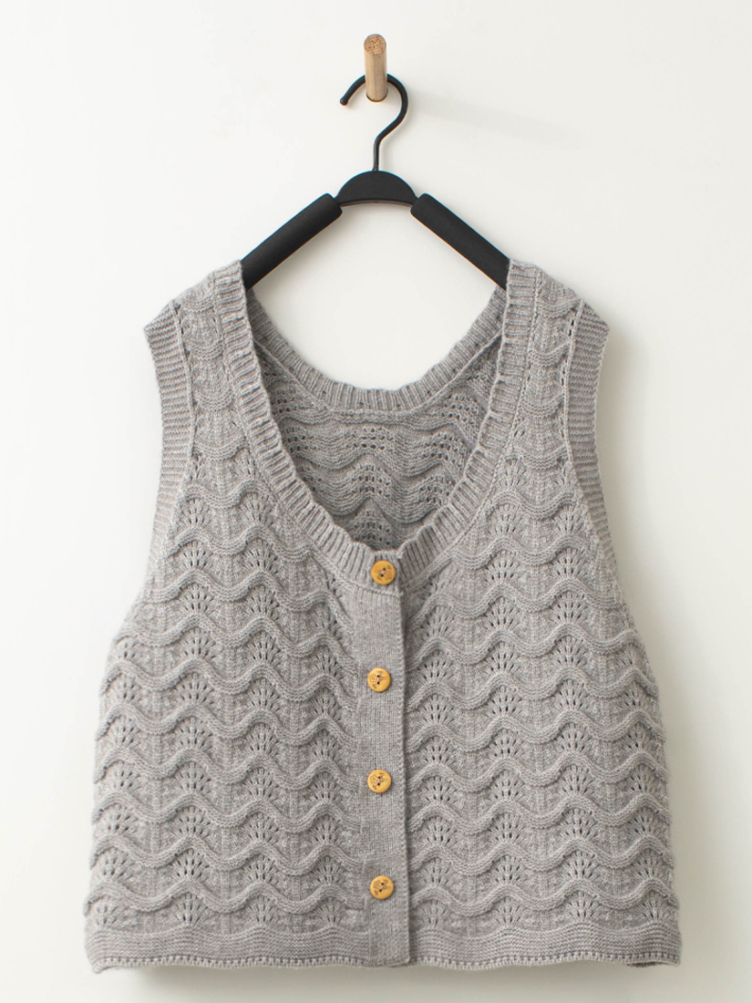 木釦簍空背心開襟連袖上衣質感A字裙組合