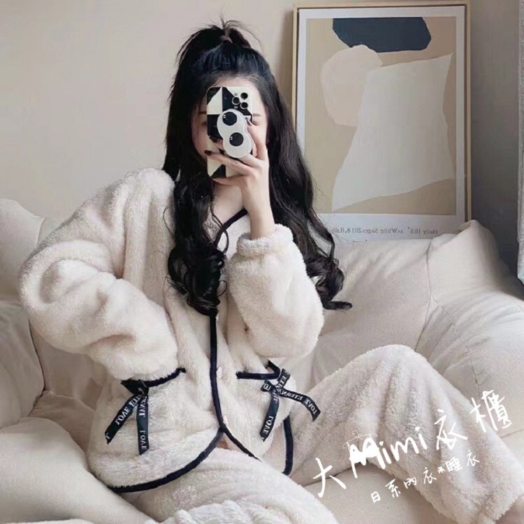 口袋蝴蝶結法蘭絨睡衣