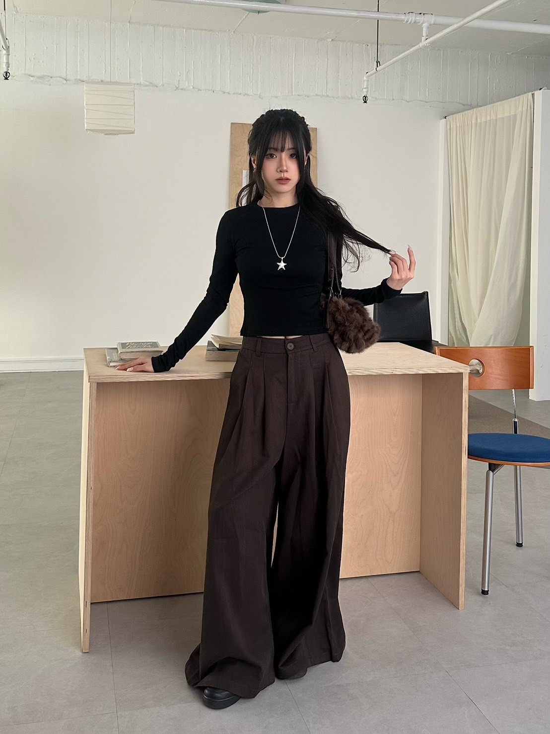 隨性大方剪裁壓褶褲