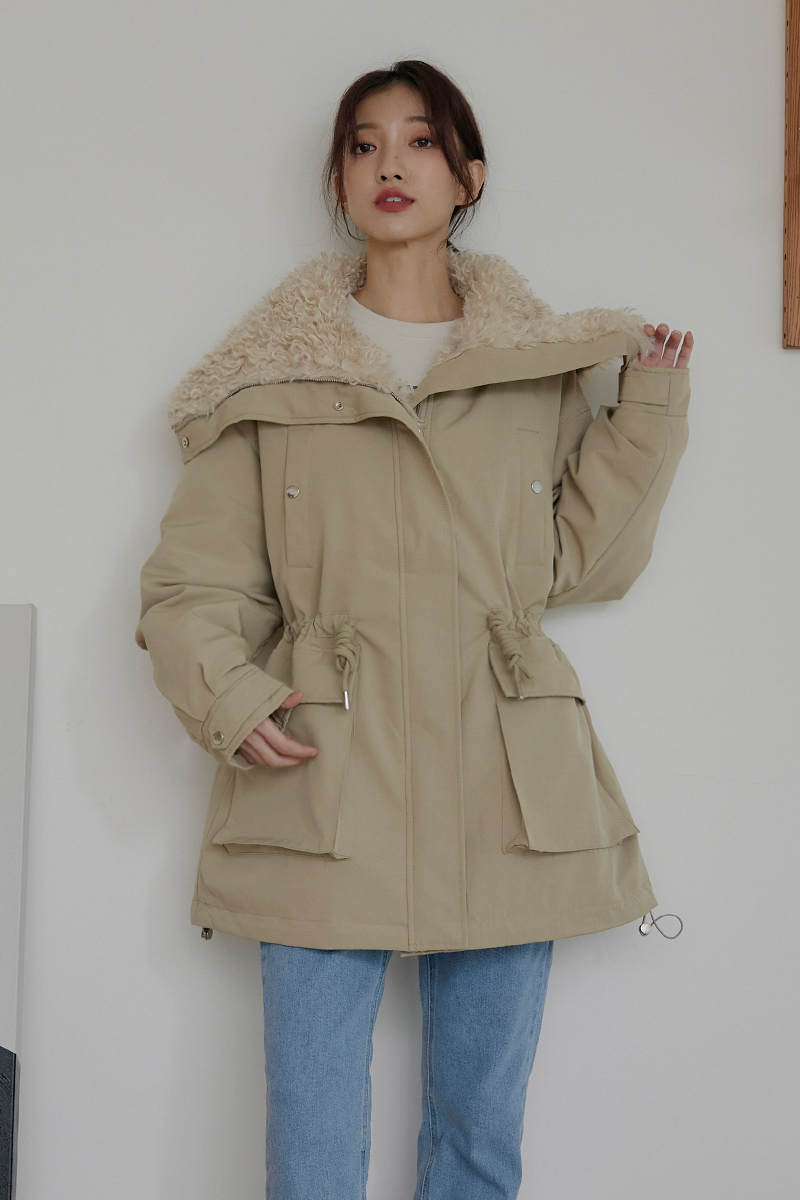 大口袋高領鋪棉長版外套