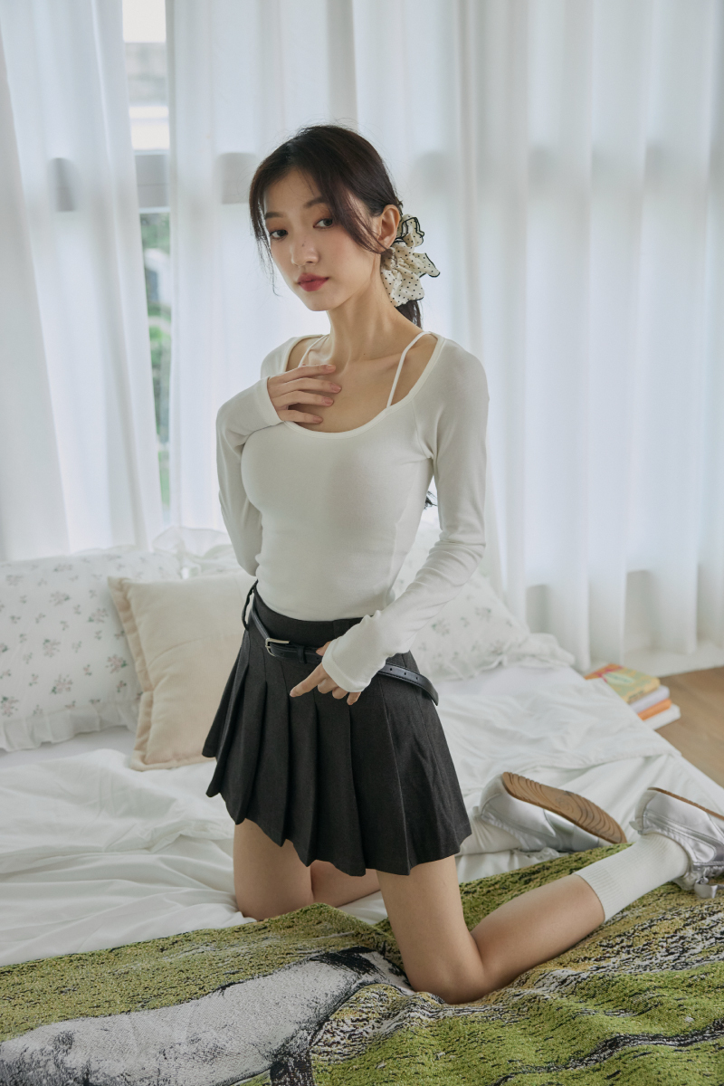 露肩棉質內搭上衣