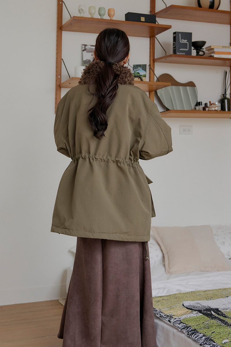 大口袋高領鋪棉長版外套