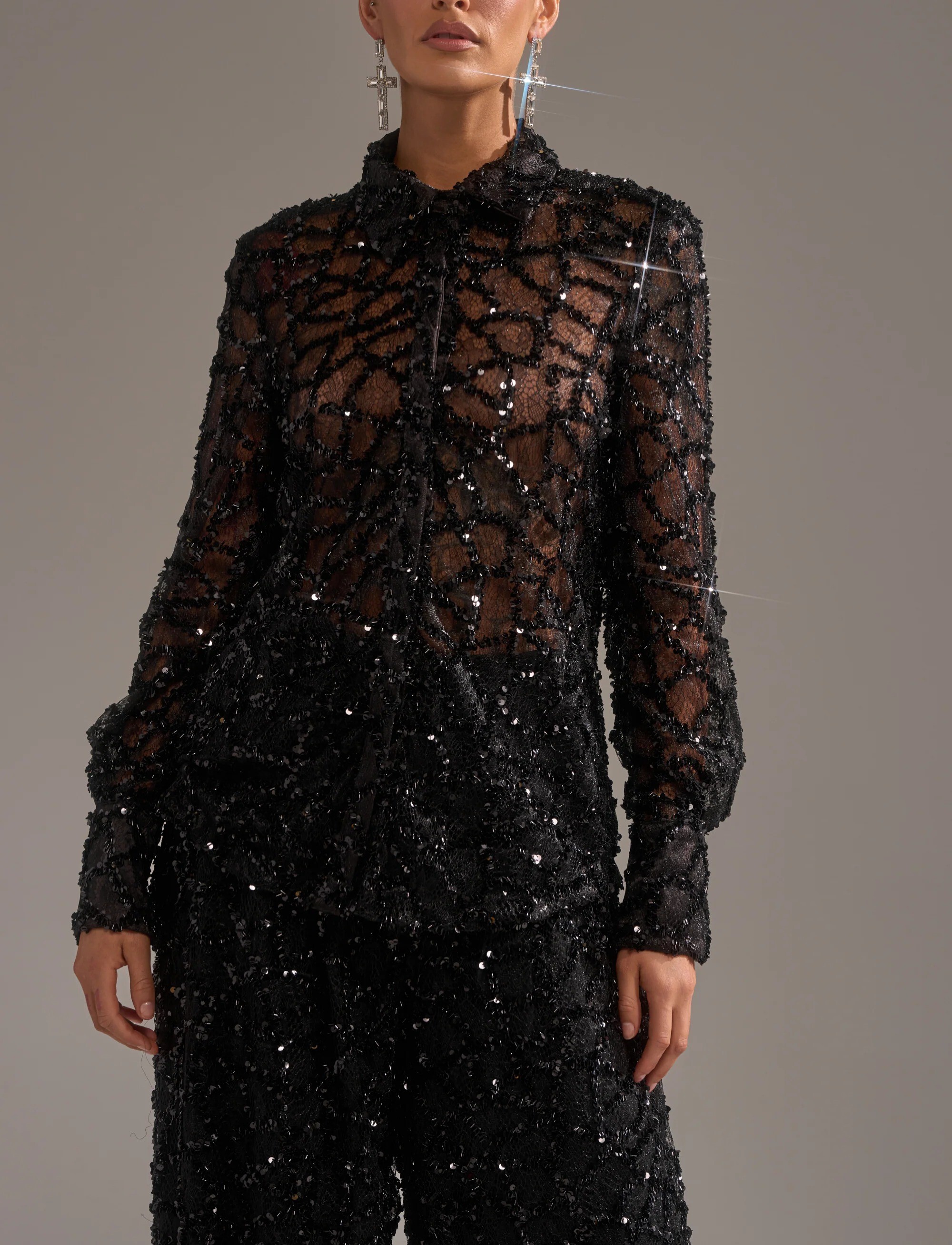 Little Elegance黑色亮片網洞菱格紋襯衫