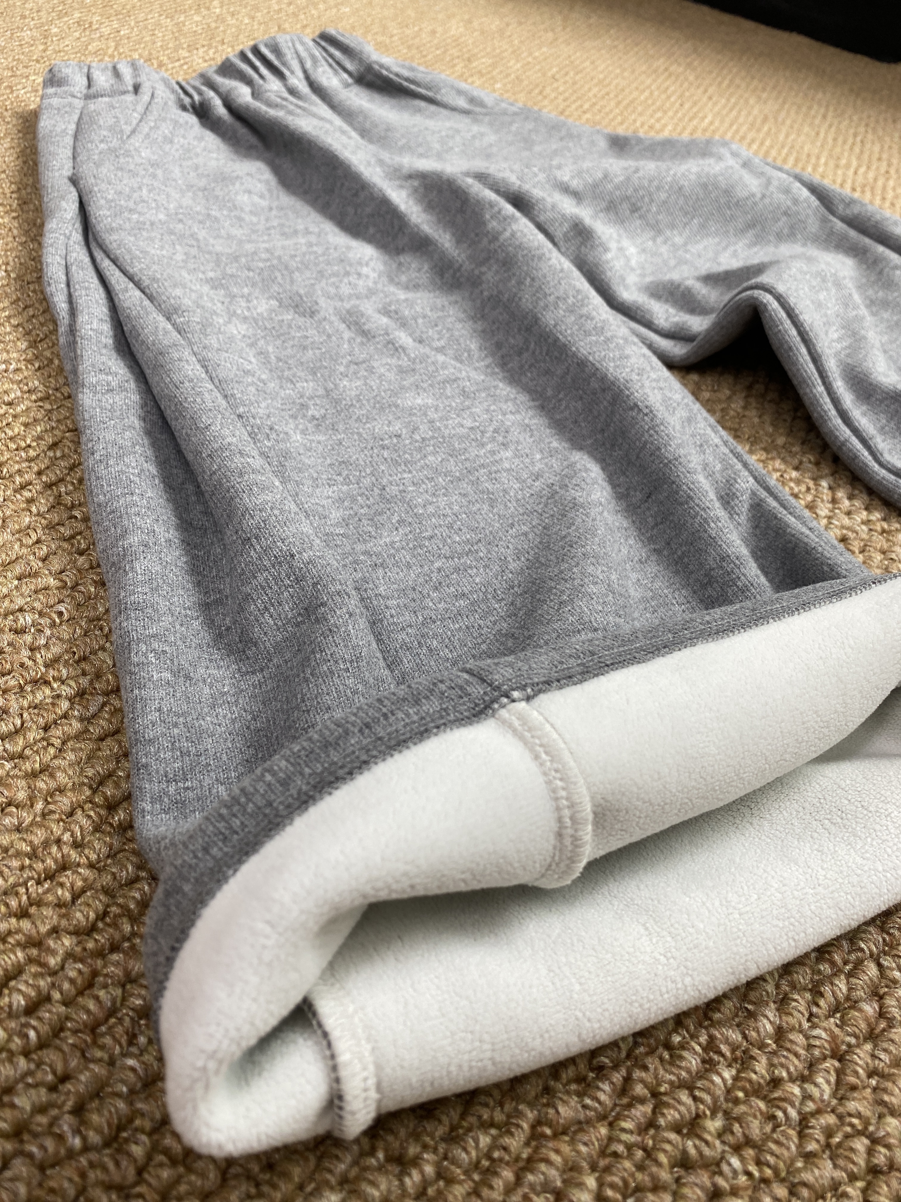 A03981側邊壓褶設計加絨寬褲