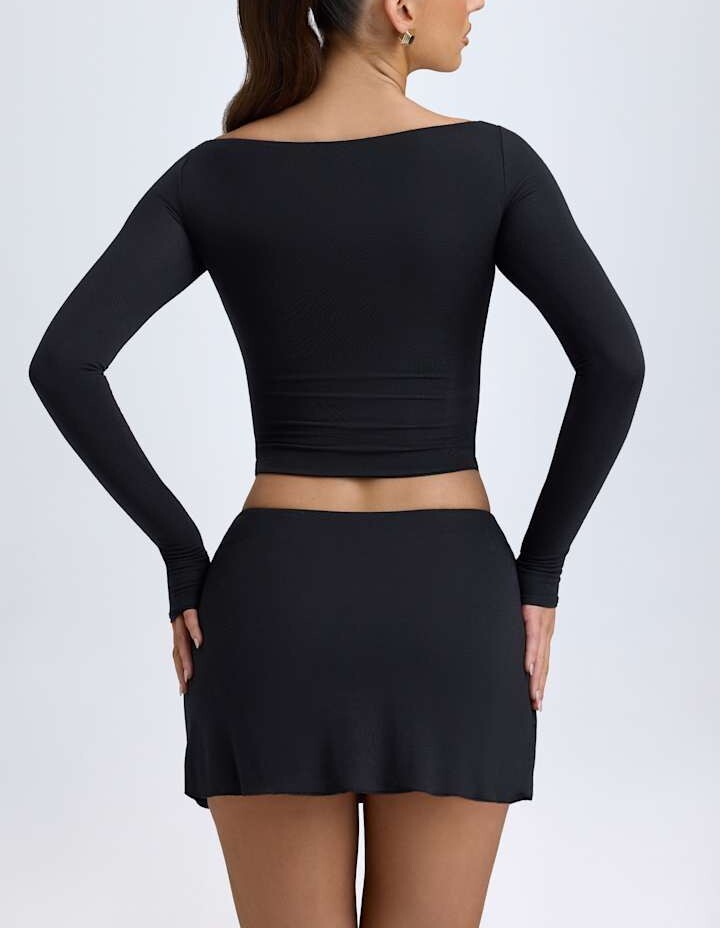 Black Angle黑色 Cutout鈕釦短上衣+ 鈕釦雙開叉Mini Skirt