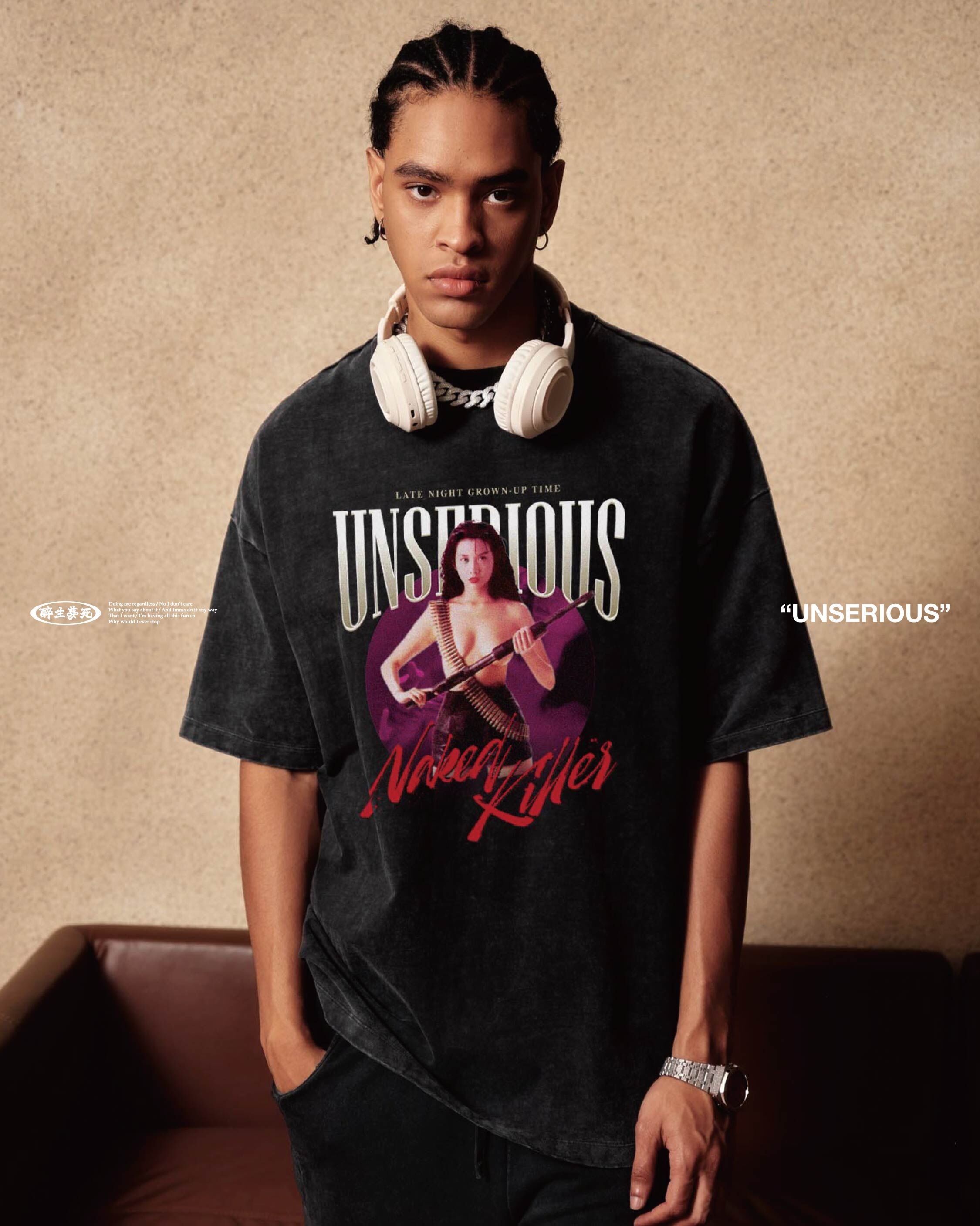 UNSERIOUS 不正經製作 之 赤裸羔羊 黑色 印花 水洗 (OVERSIZE) 短TEE【US093】