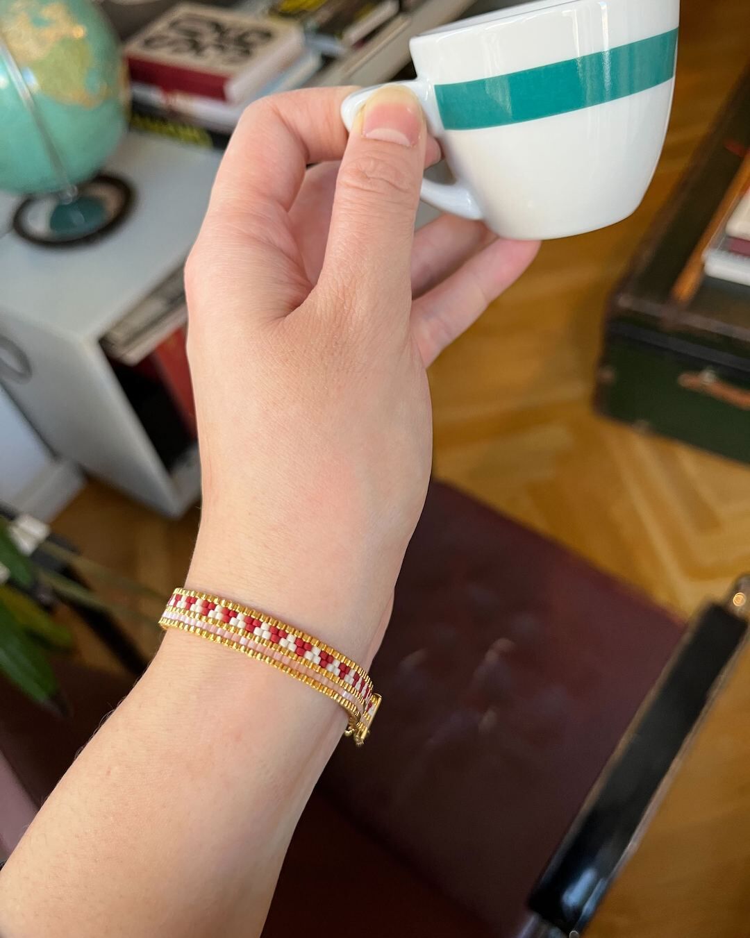 秋楓山嶺| 寬帶串珠編織手鍊