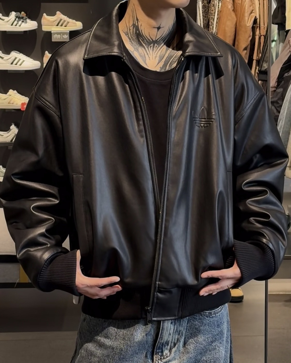 ADIDAS ORIGINALS Sherpa 翻領皮衣外套 BOXY FIT