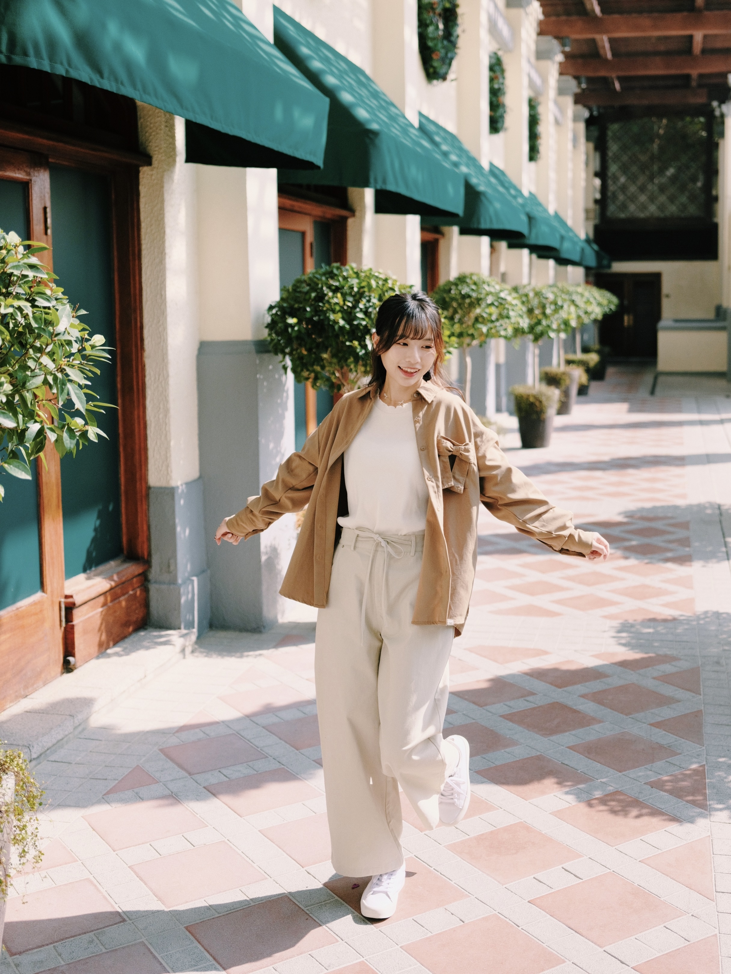 兩色 / 磨毛感蝴蝶結口袋恤衫 / Peach Skin Ribbon Pocket Blouse