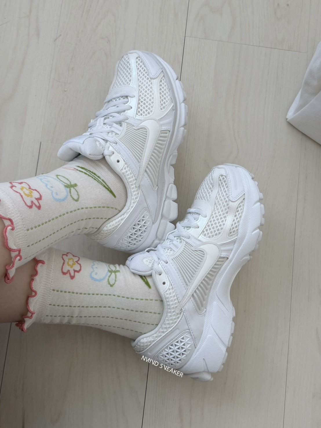 <新色折扣> Nike Zoom Vomero 5 月光珍珠 女鞋