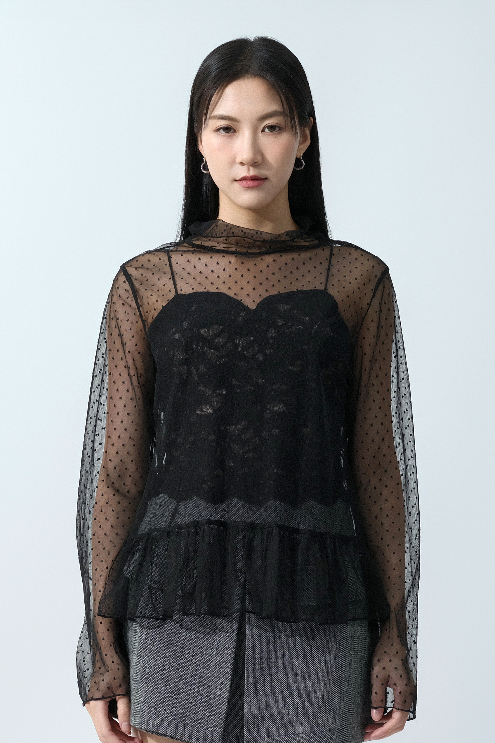 小企領傘腳花點紗上衣 (預購產品）