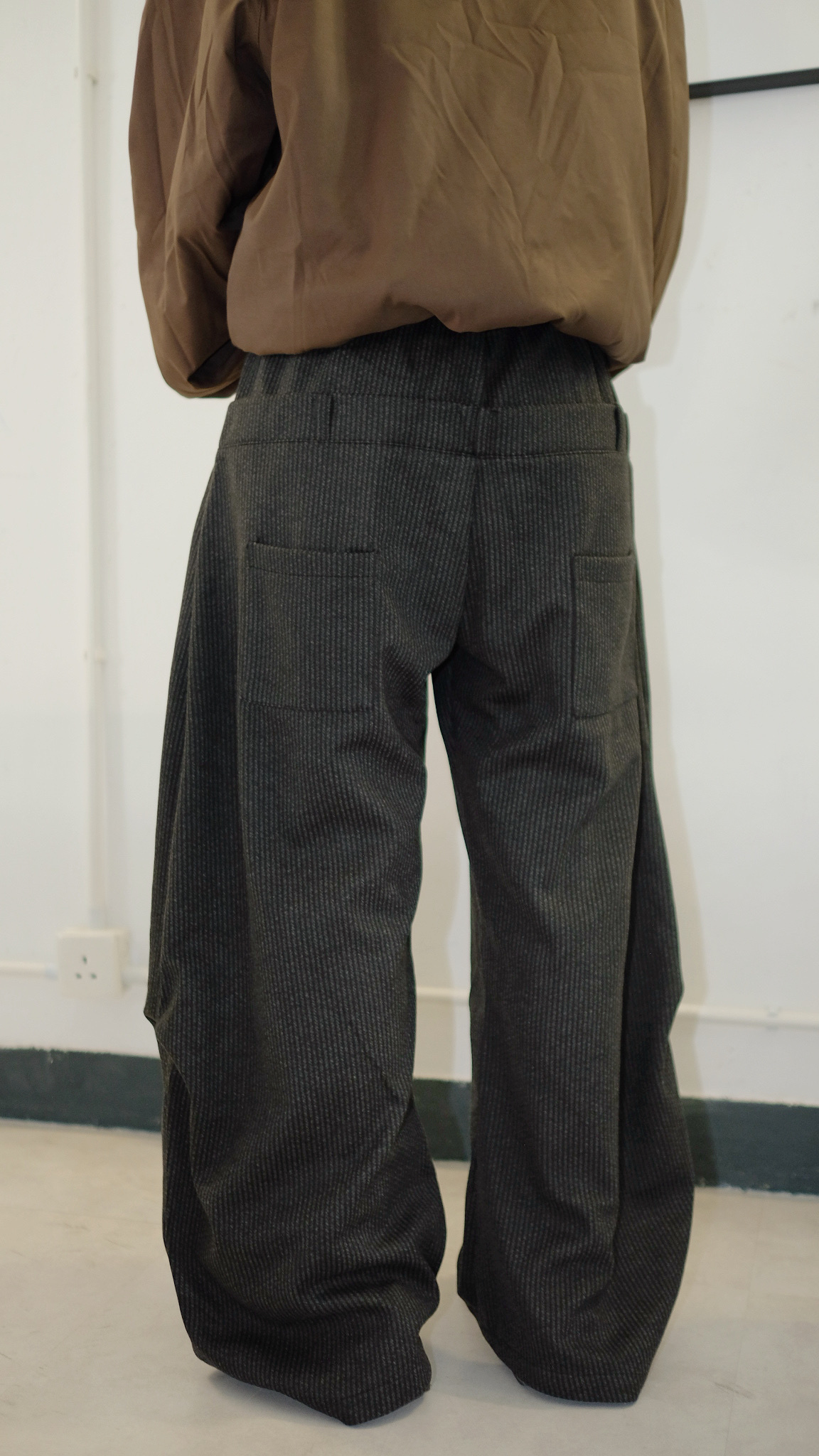 LPT0038 暗直紋彎刀褲