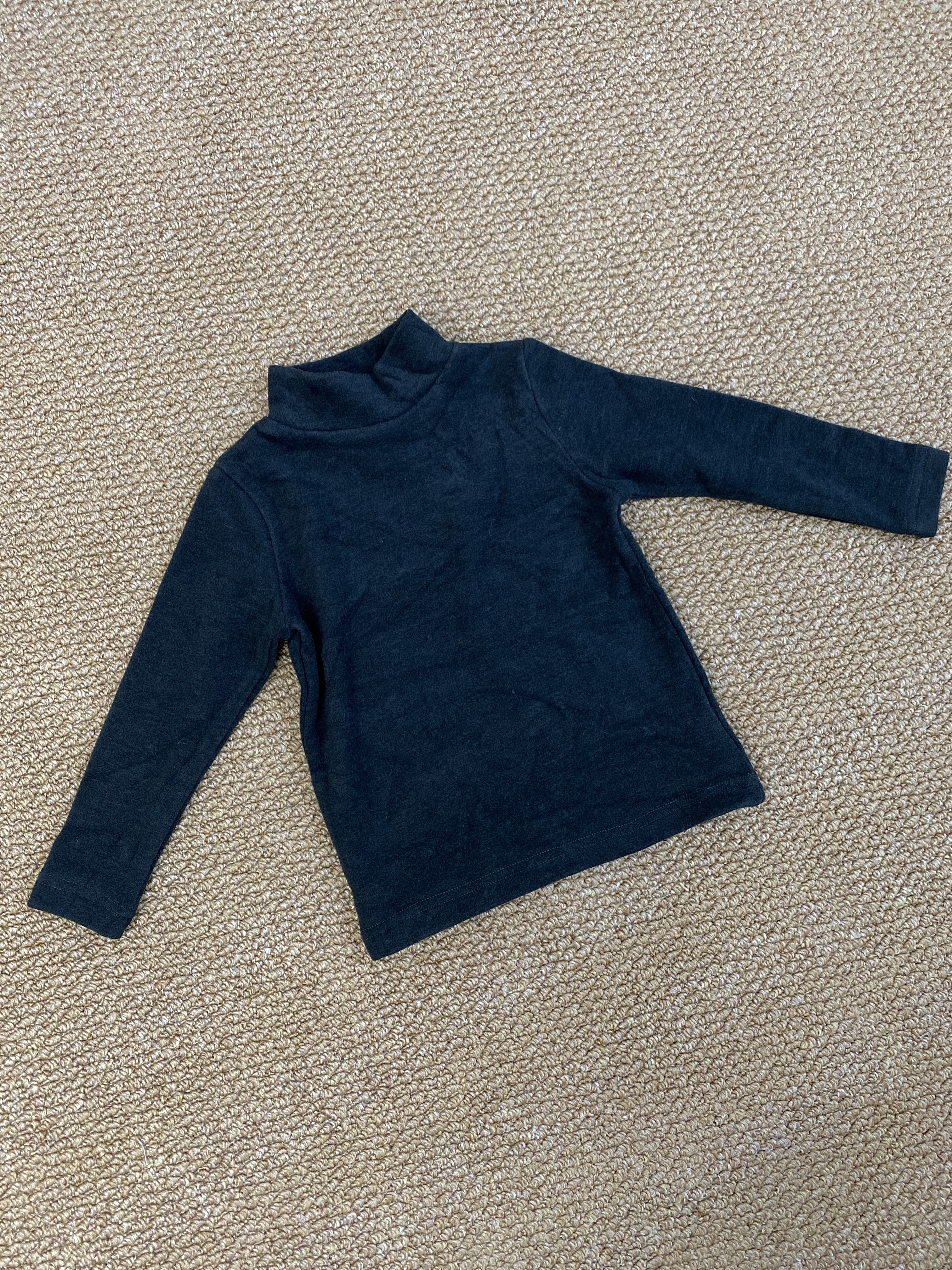 A03672羊毛蠶絲打底衣