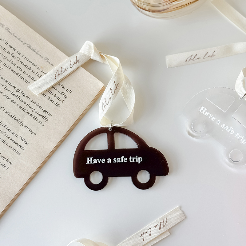 旅途平安have a safe trip剪影吊牌 / 行車平安