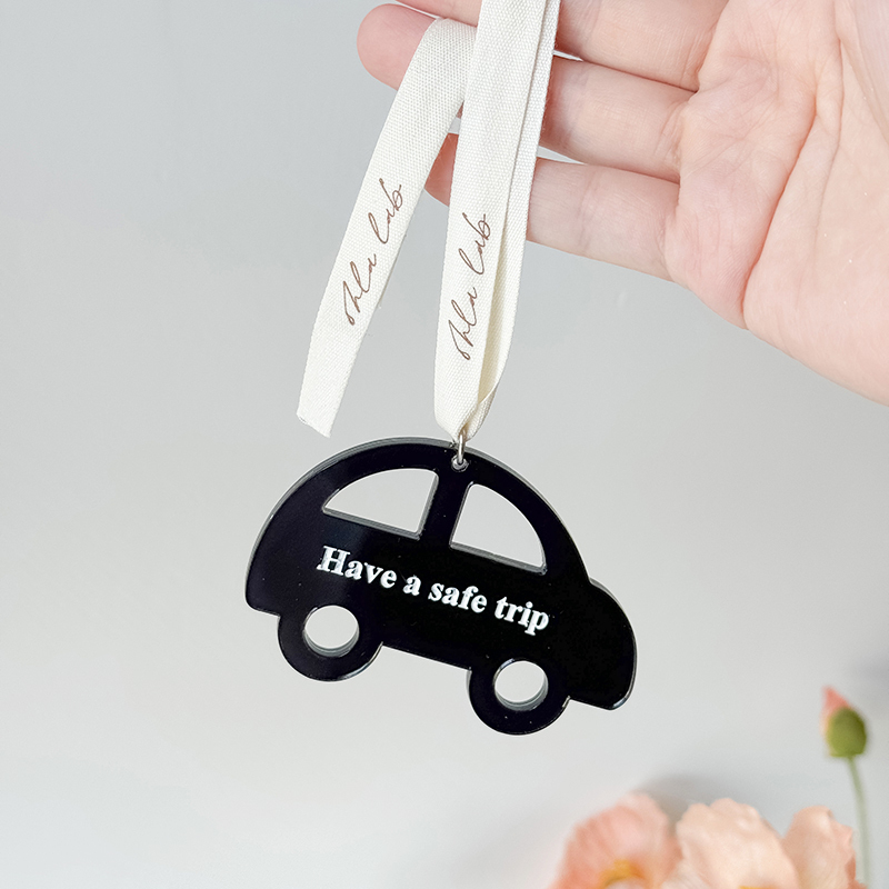 旅途平安have a safe trip剪影吊牌 / 行車平安