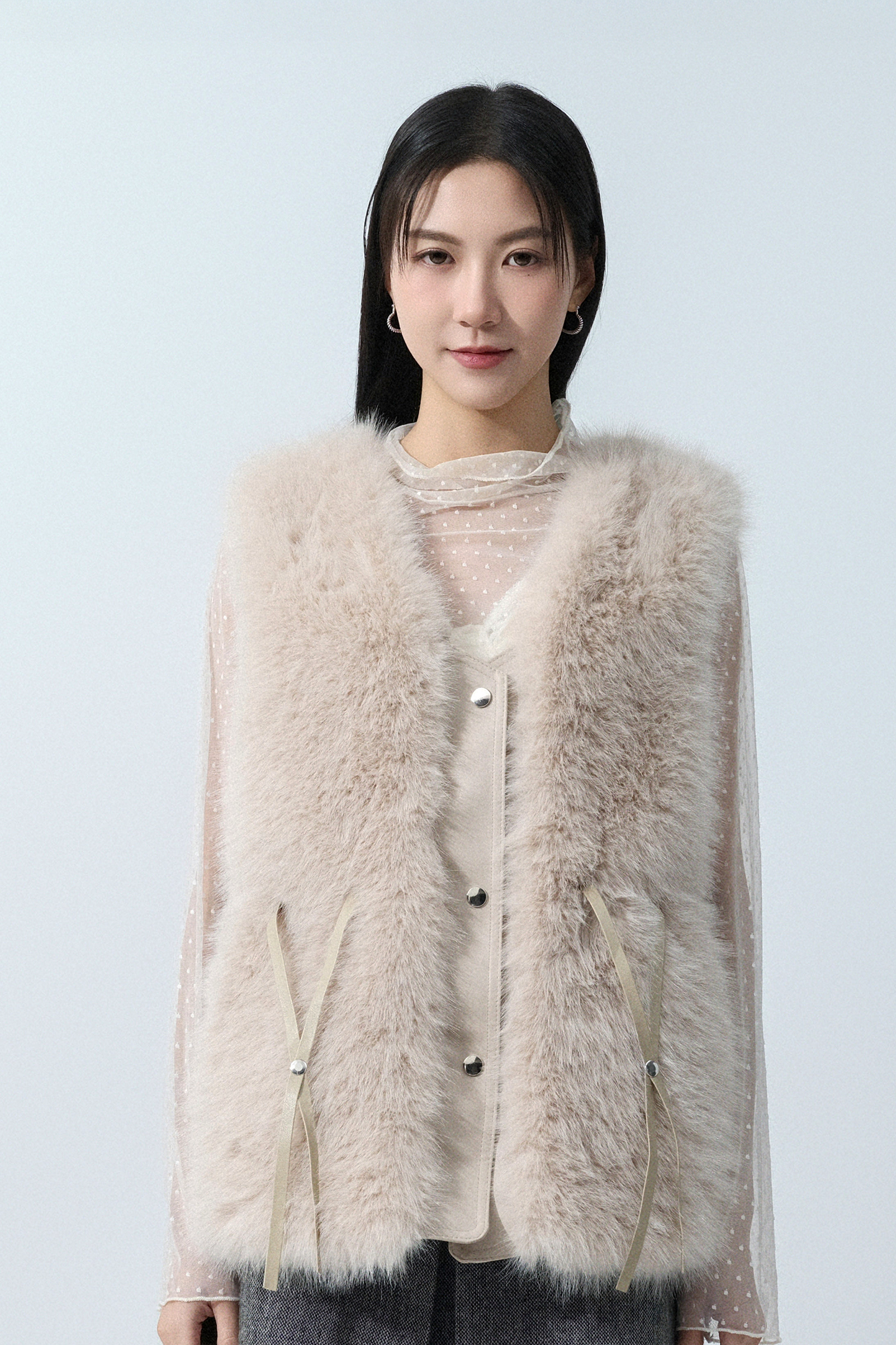 仿皮邊裝飾帶毛毛背心 (預購產品）