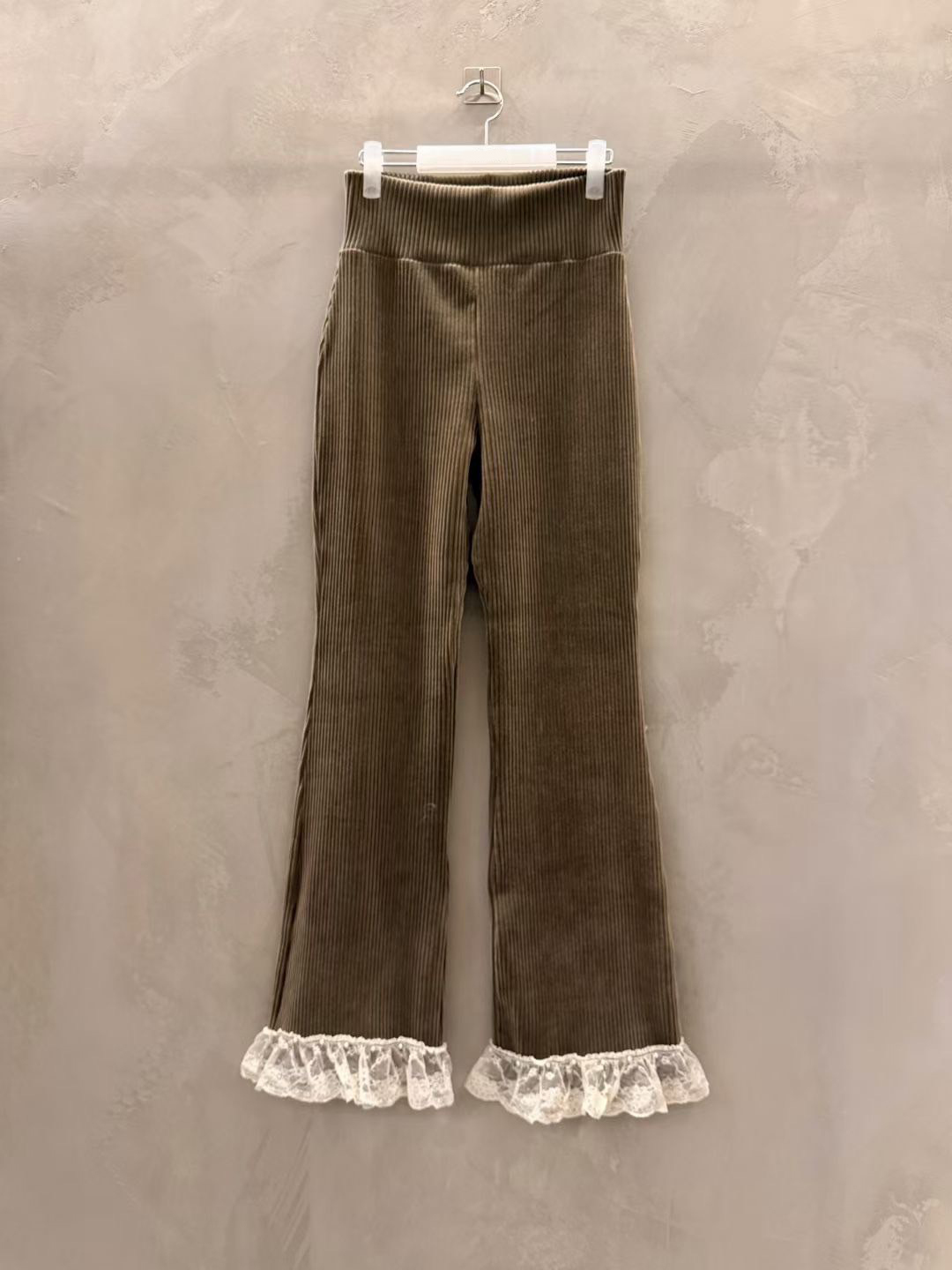 高腰長腿下擺蕾絲滾邊彈力喇吧褲-F / 2色