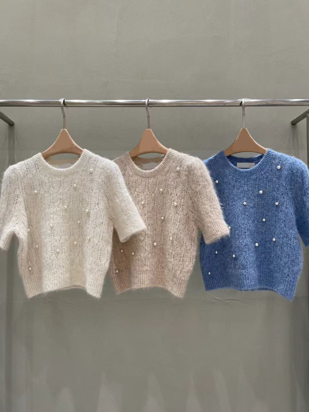 毛海感立體珍珠圓領短袖針織上衣毛衣 / 3色