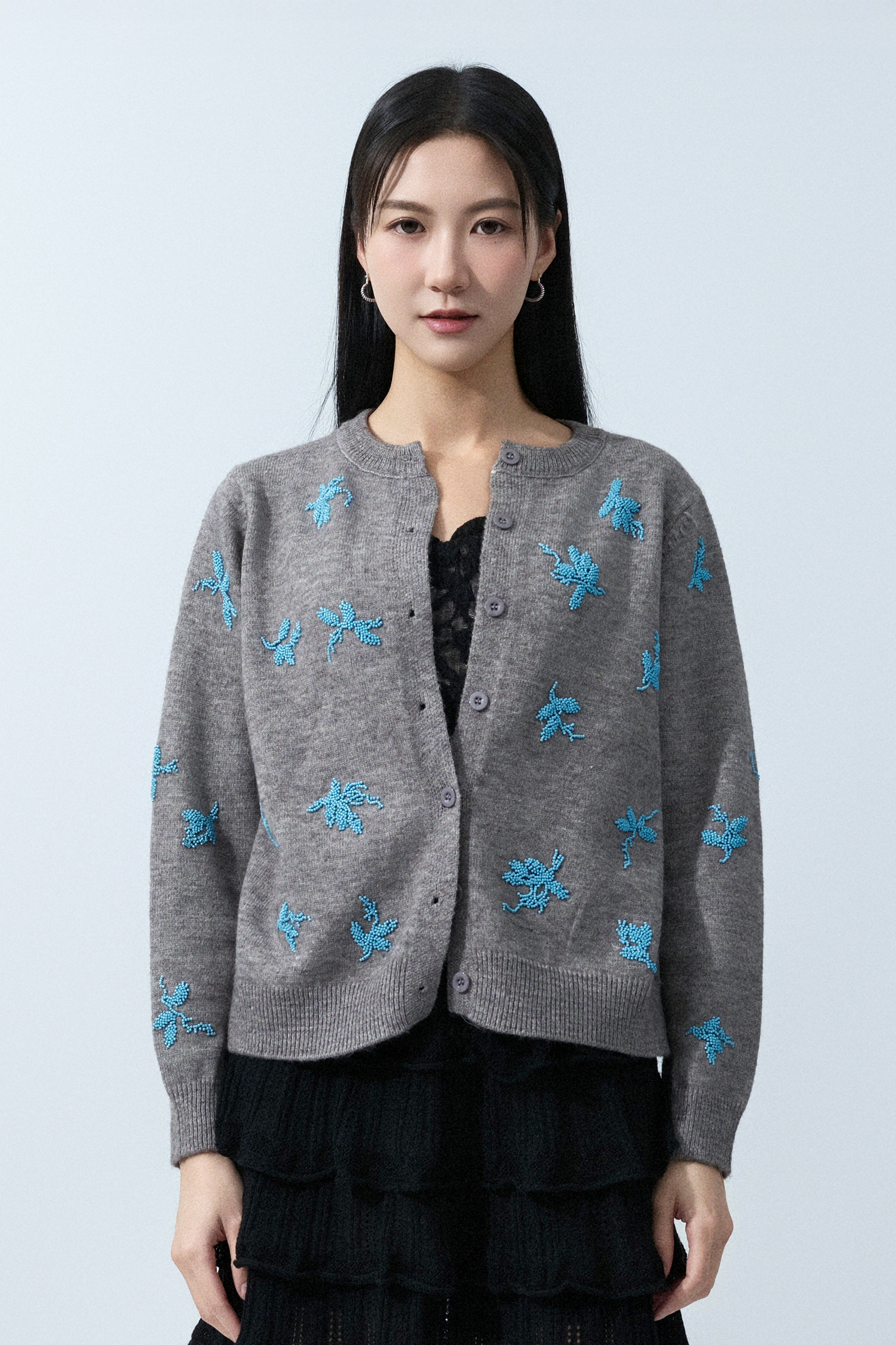 釘珠花圓領冷cardigan（預購產品）