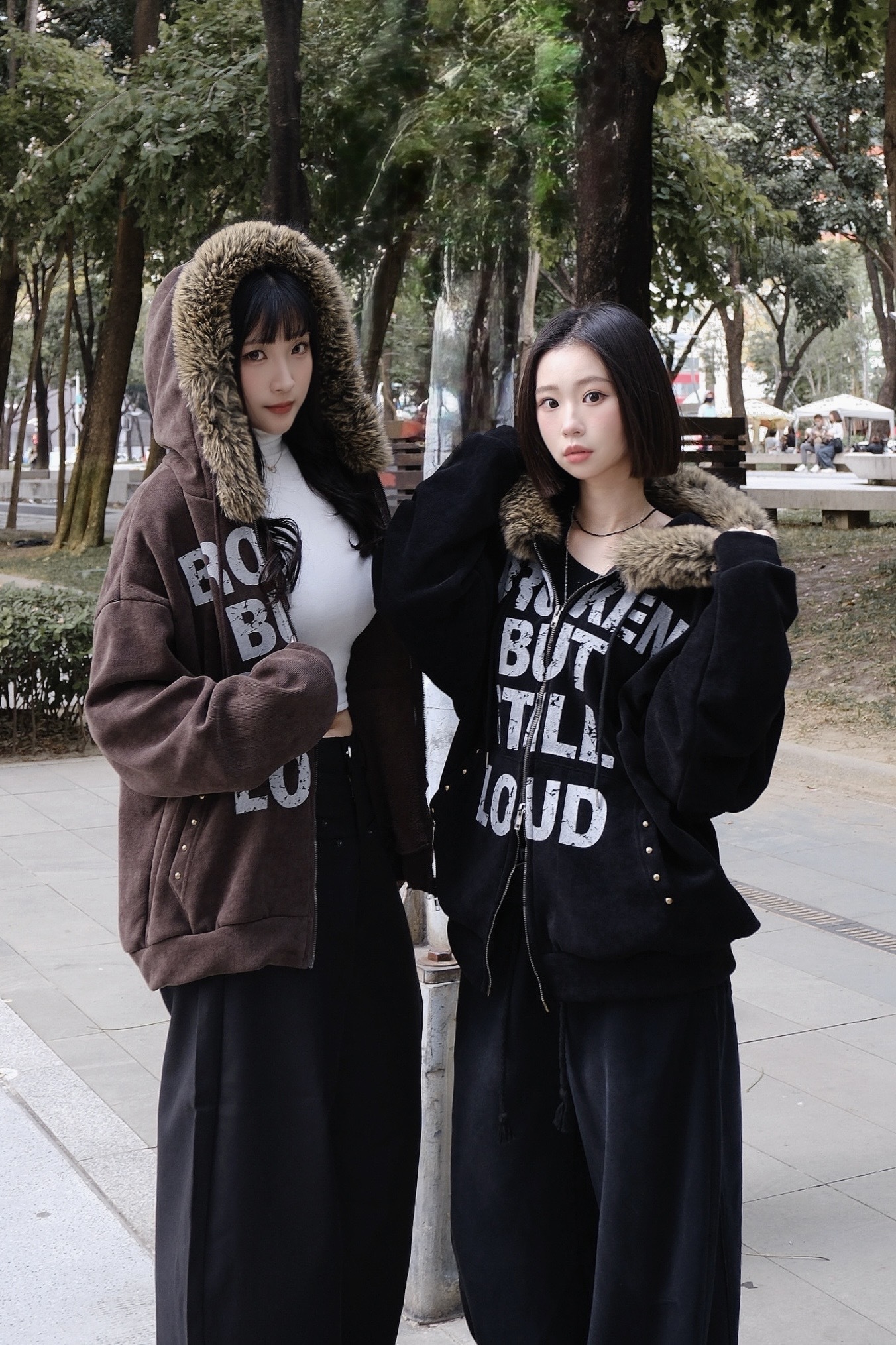 <新選品預購🧶>街頭感拼字毛毛領連帽外套