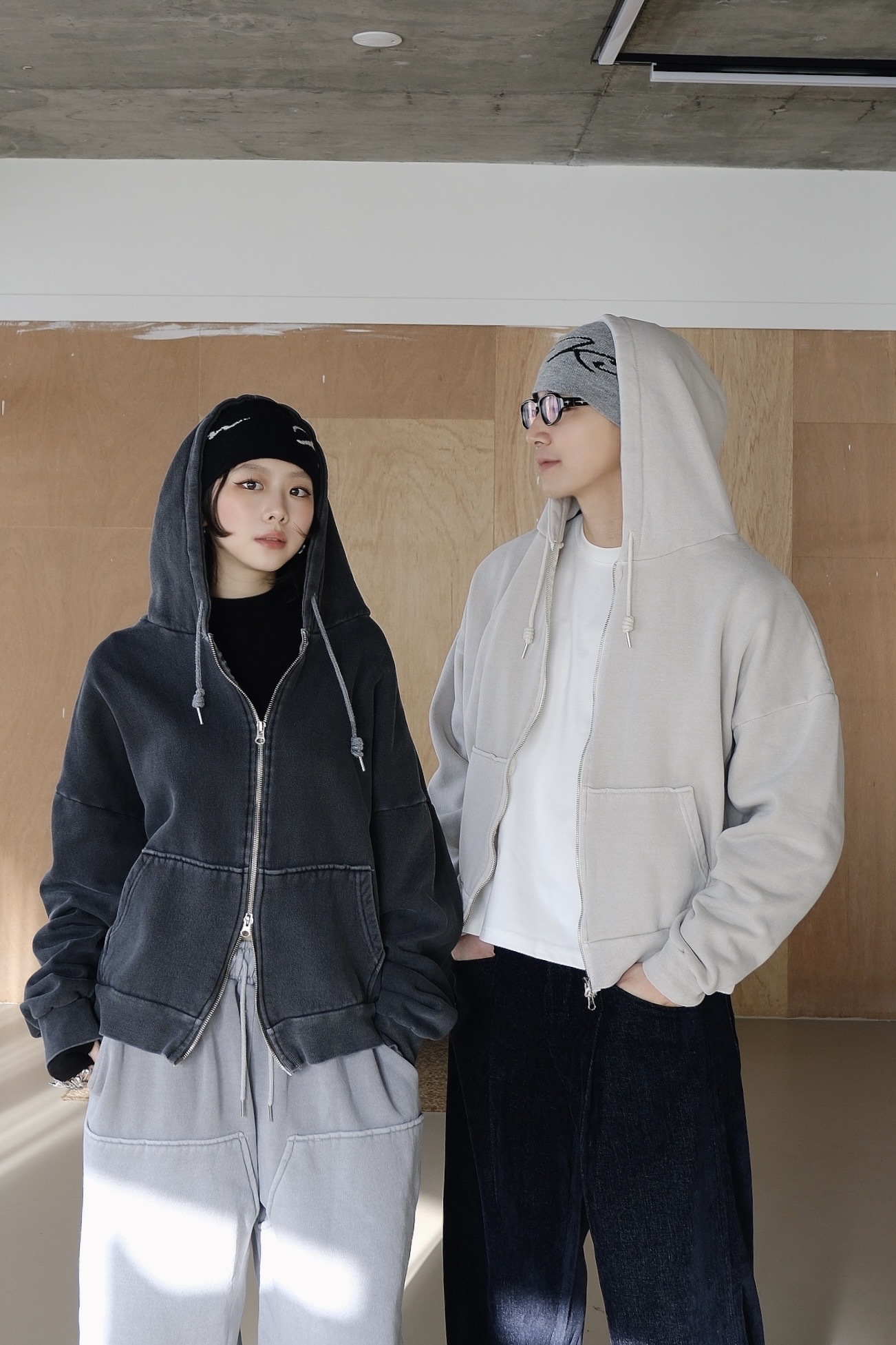 水洗拼接休閒套裝-短版落肩 雙拉鍊外套